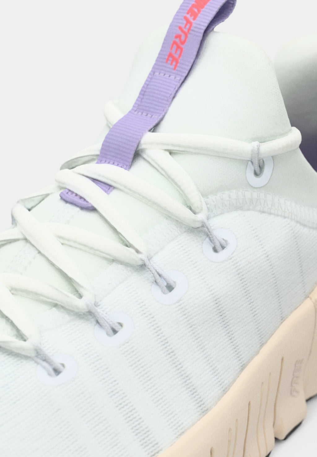 FREE METCON 6 - Training shoe - white/hot lava/violet mist/chalk