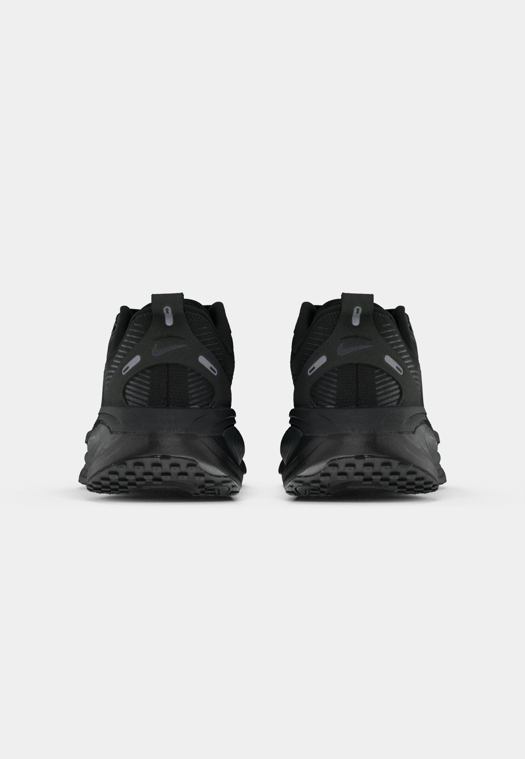 VOMERO 18 - Road running shoes - black/dark smoke grey/light smoke grey