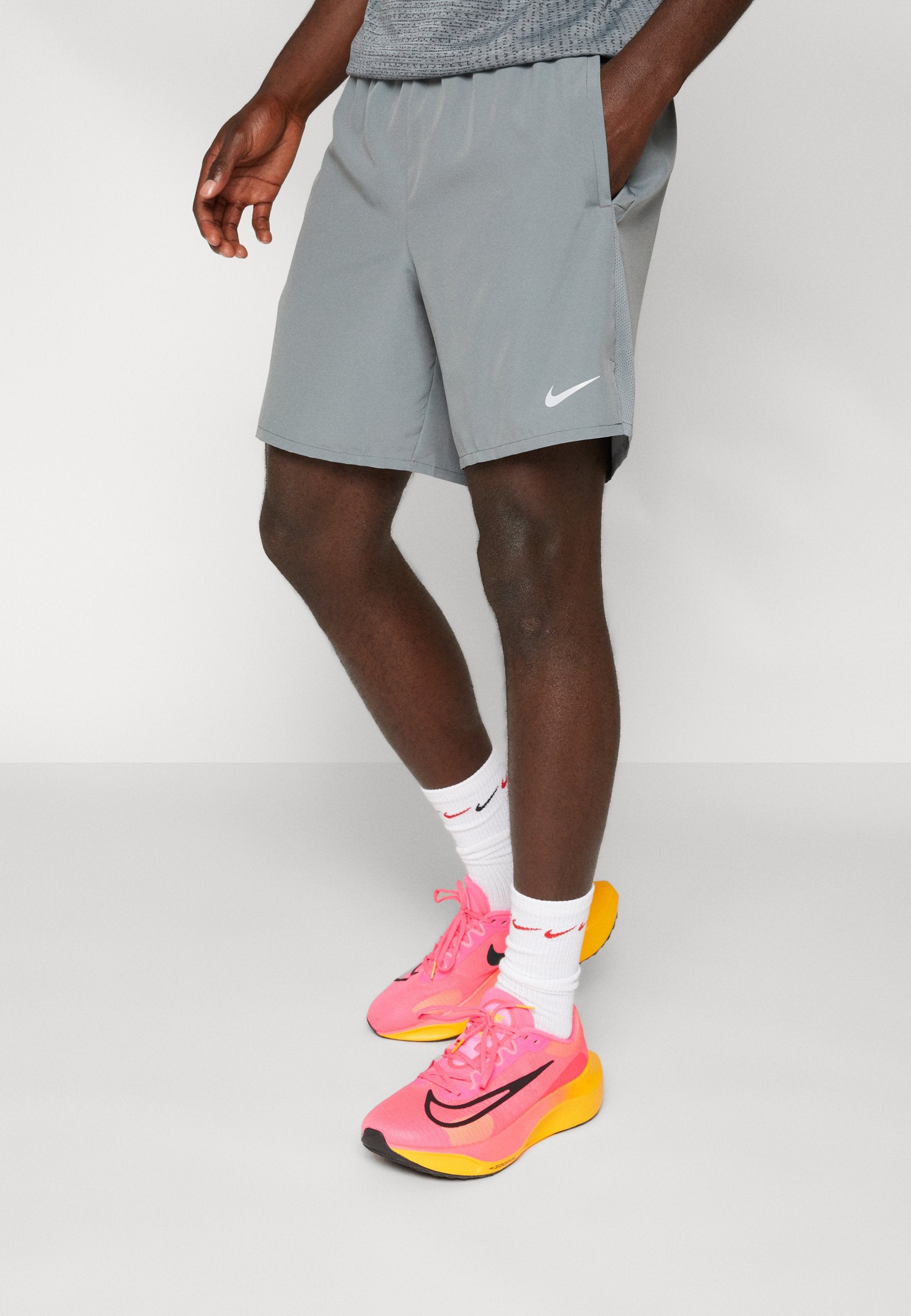 CHALLENGER SHORT - Sports shorts - smoke grey/smoke