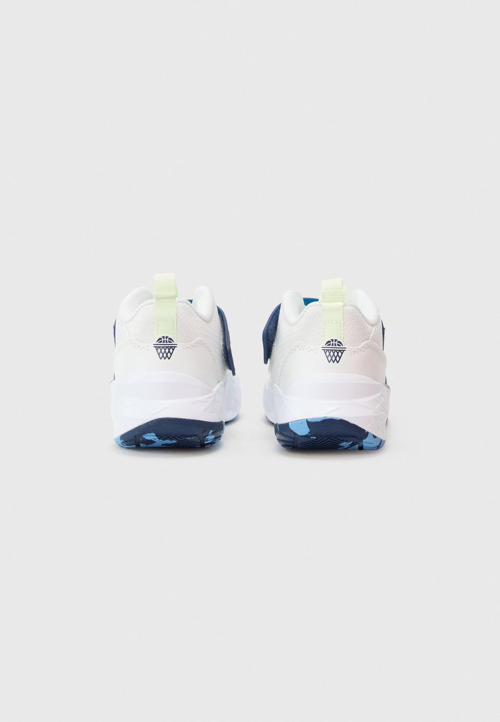 TEAM HUSTLE D 12 UNISEX - Basketball shoes - summit white/volt tint/midnight navy/university blue