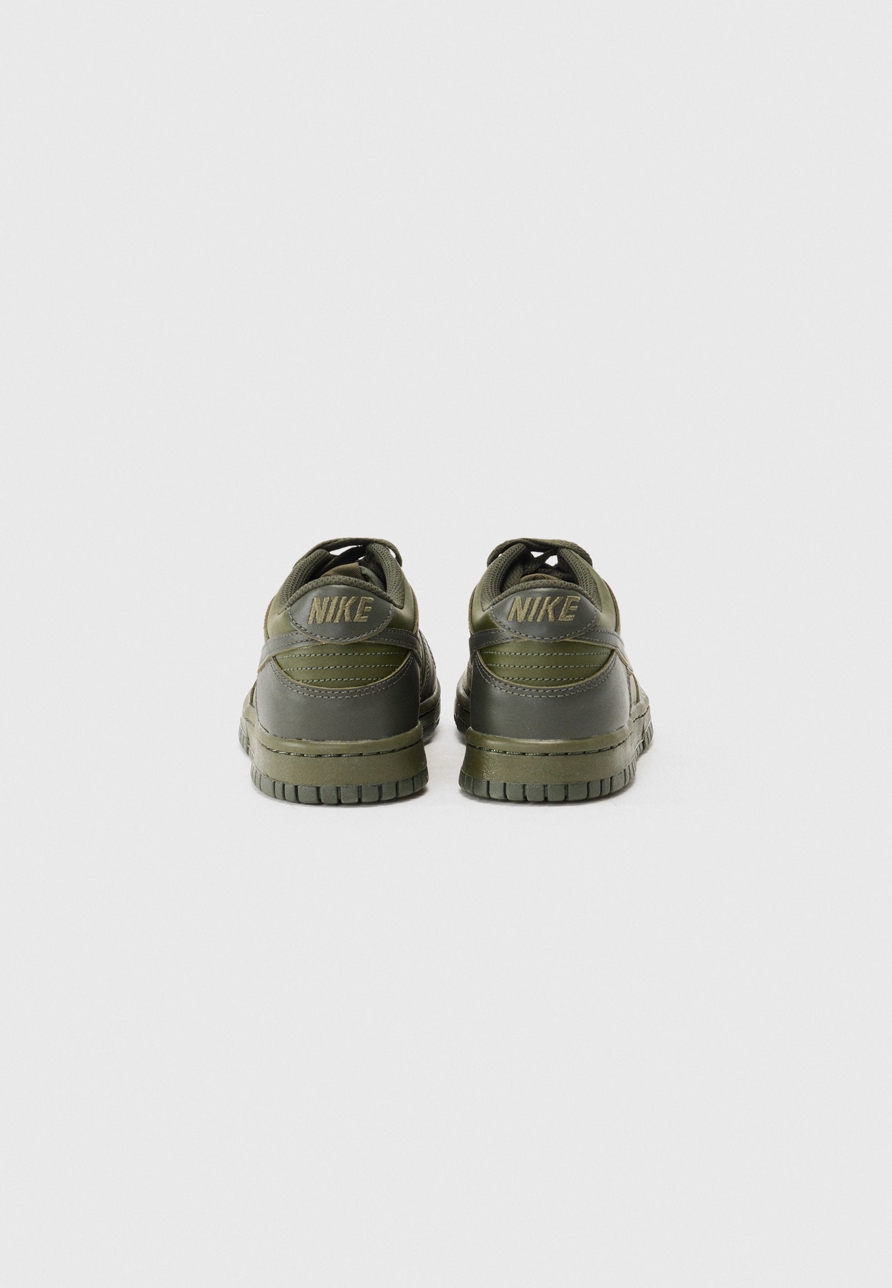 DUNK LOW UNISEX - Trainers - cargo khaki/universal red sequoia