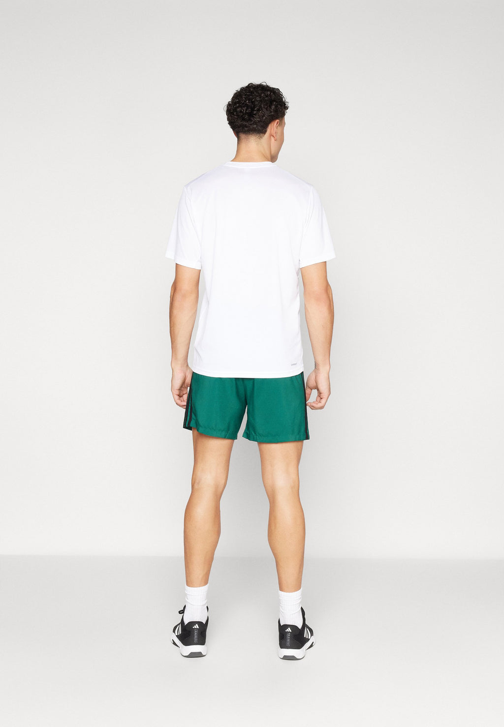 M 3S CHELSEA B - Sports shorts - collegiate green/black