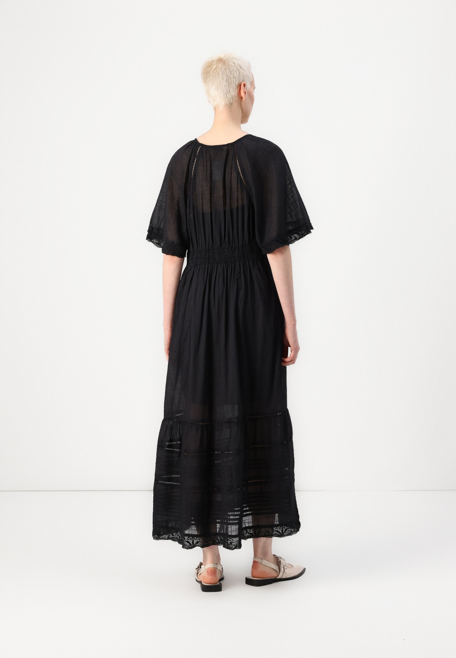 FLUTTER MIDI - Day dress - true black