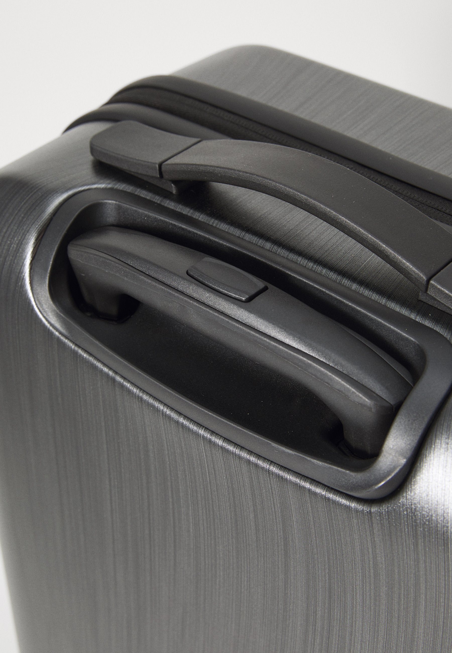 Wheeled suitcase - gunmetal