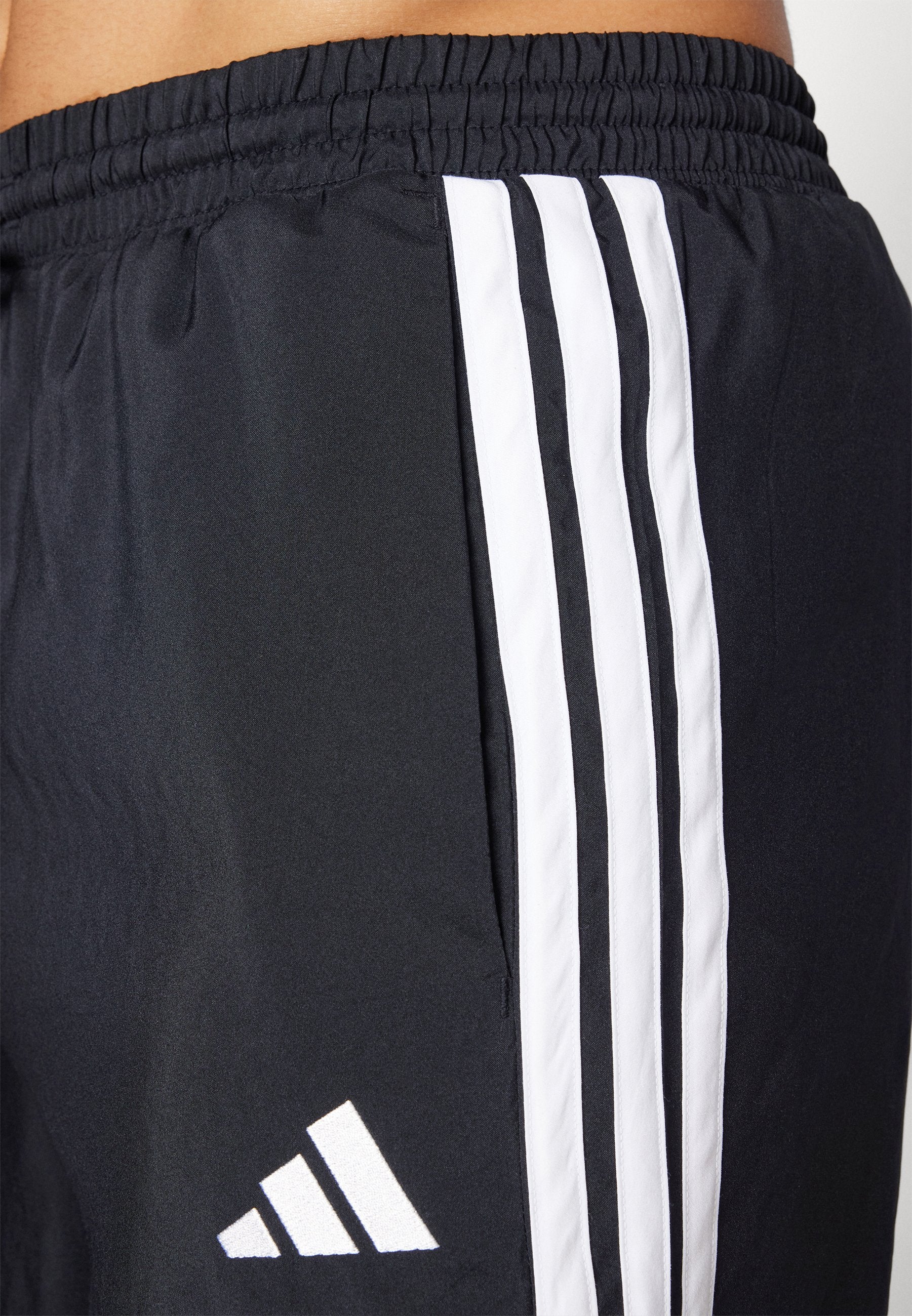 CHELSEA - Sports shorts - black/white