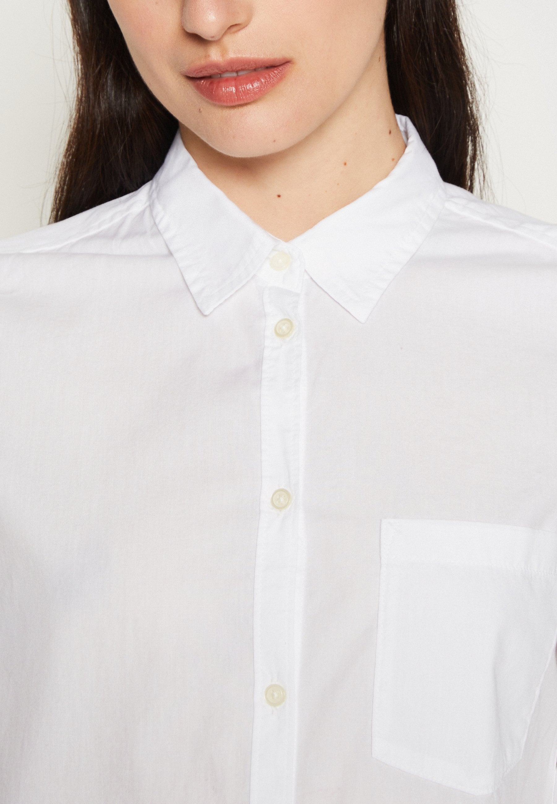 CLASSIC SHIRT - Button-down blouse - optic white