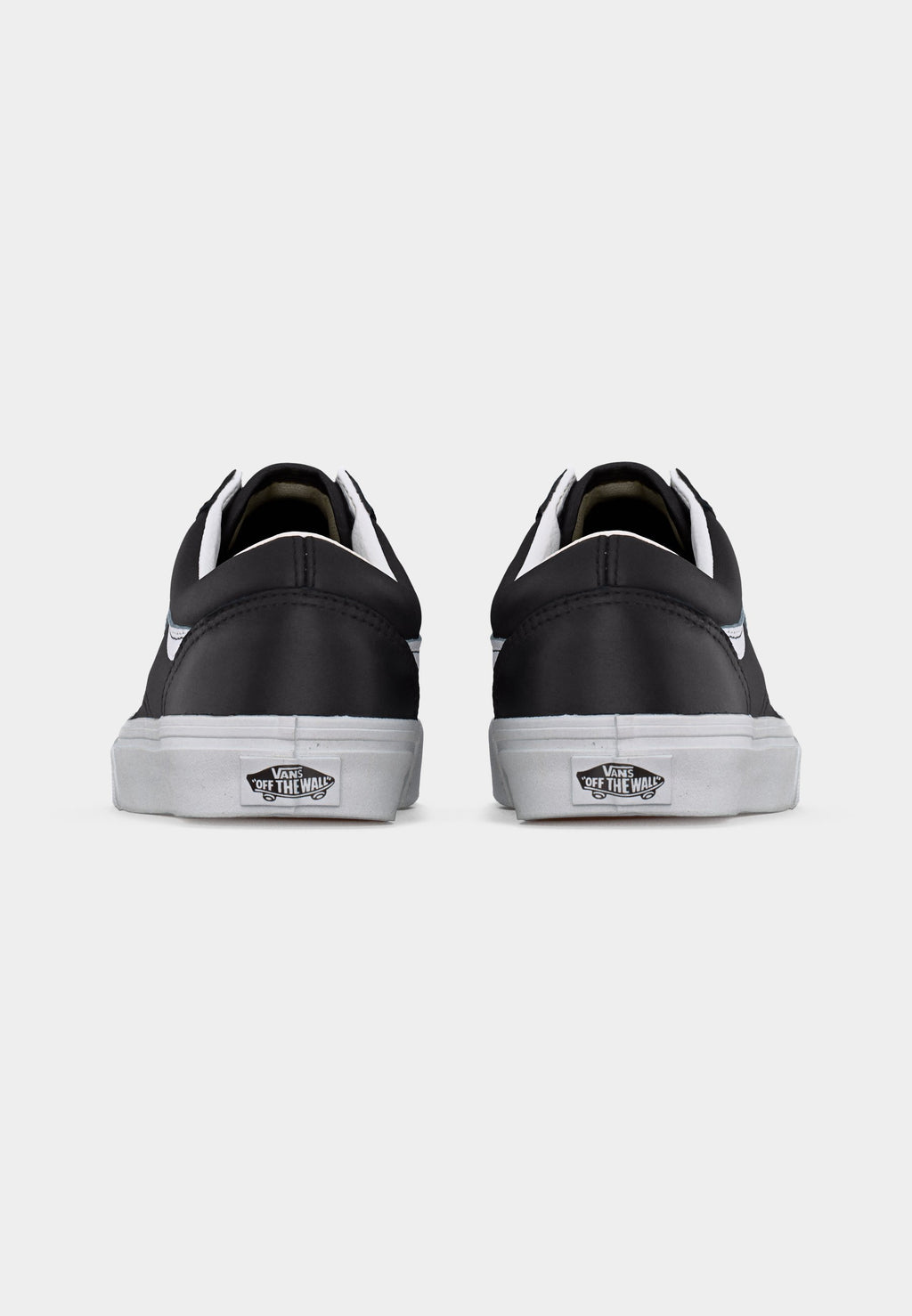 OLD SKOOL UNISEX - Skate shoes - black/true white