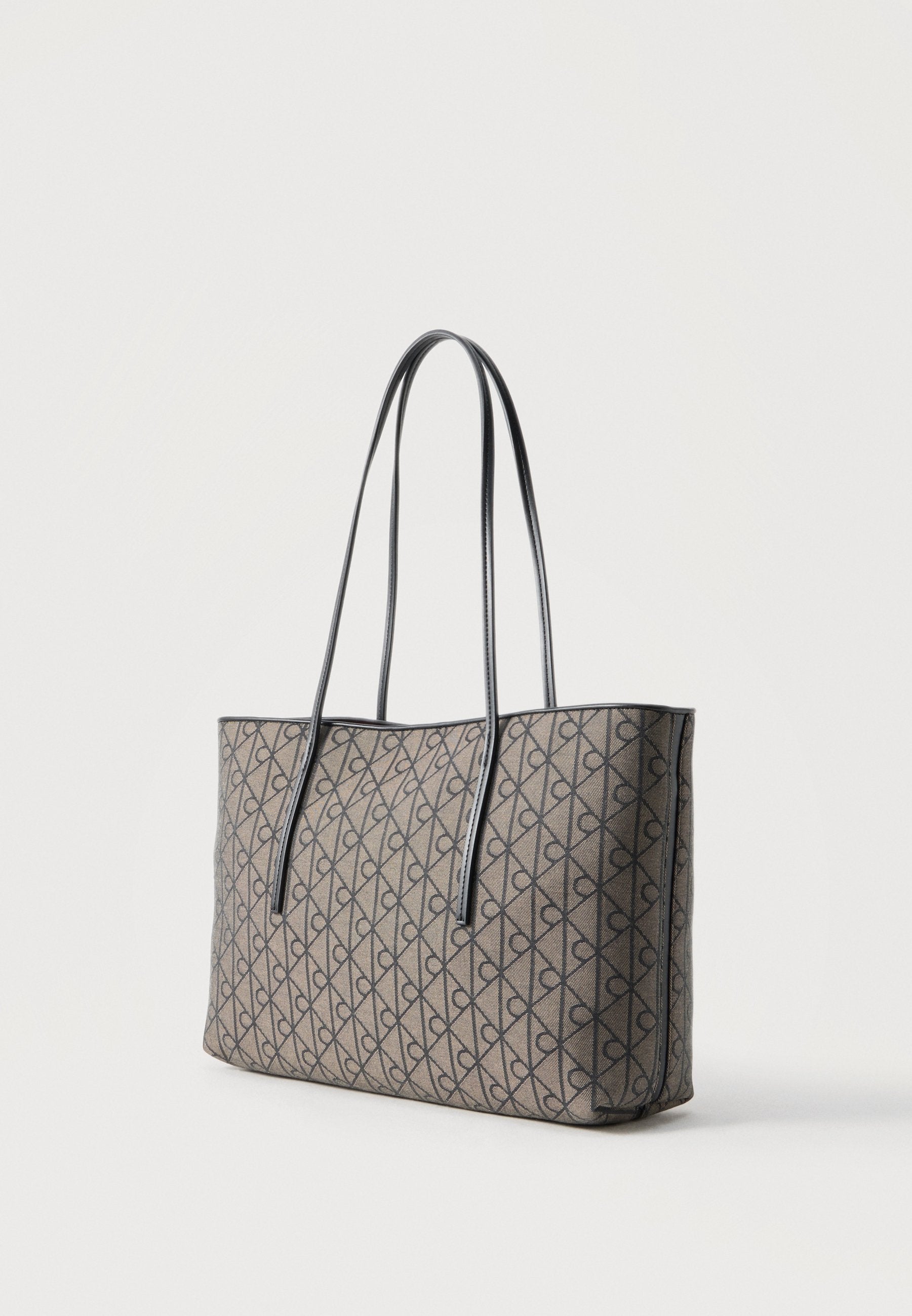 EMBLEM TOTE - Tote bag - beige/black