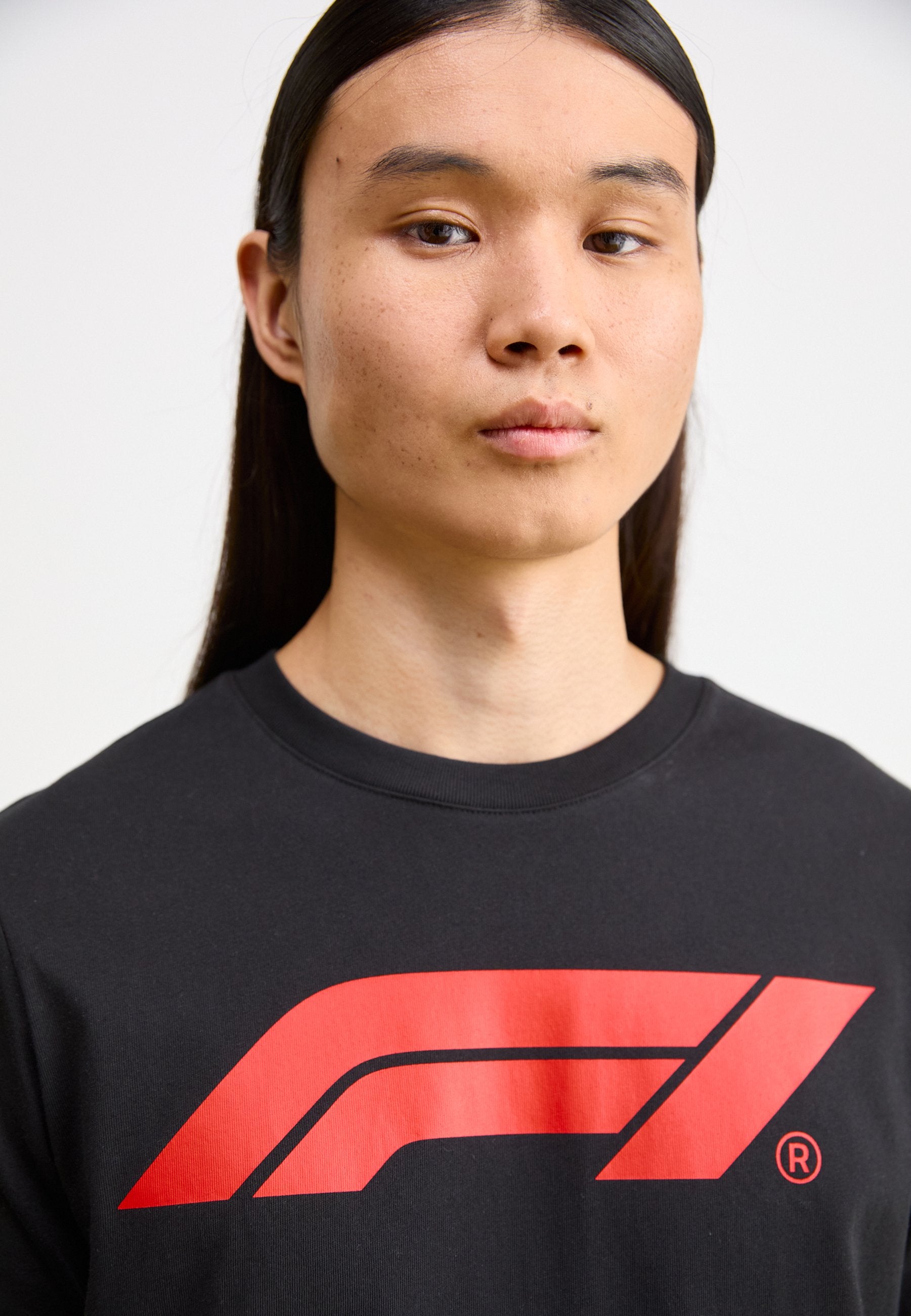 TEE LOGO F1 ESS 180G - T-shirt imprimé - noir