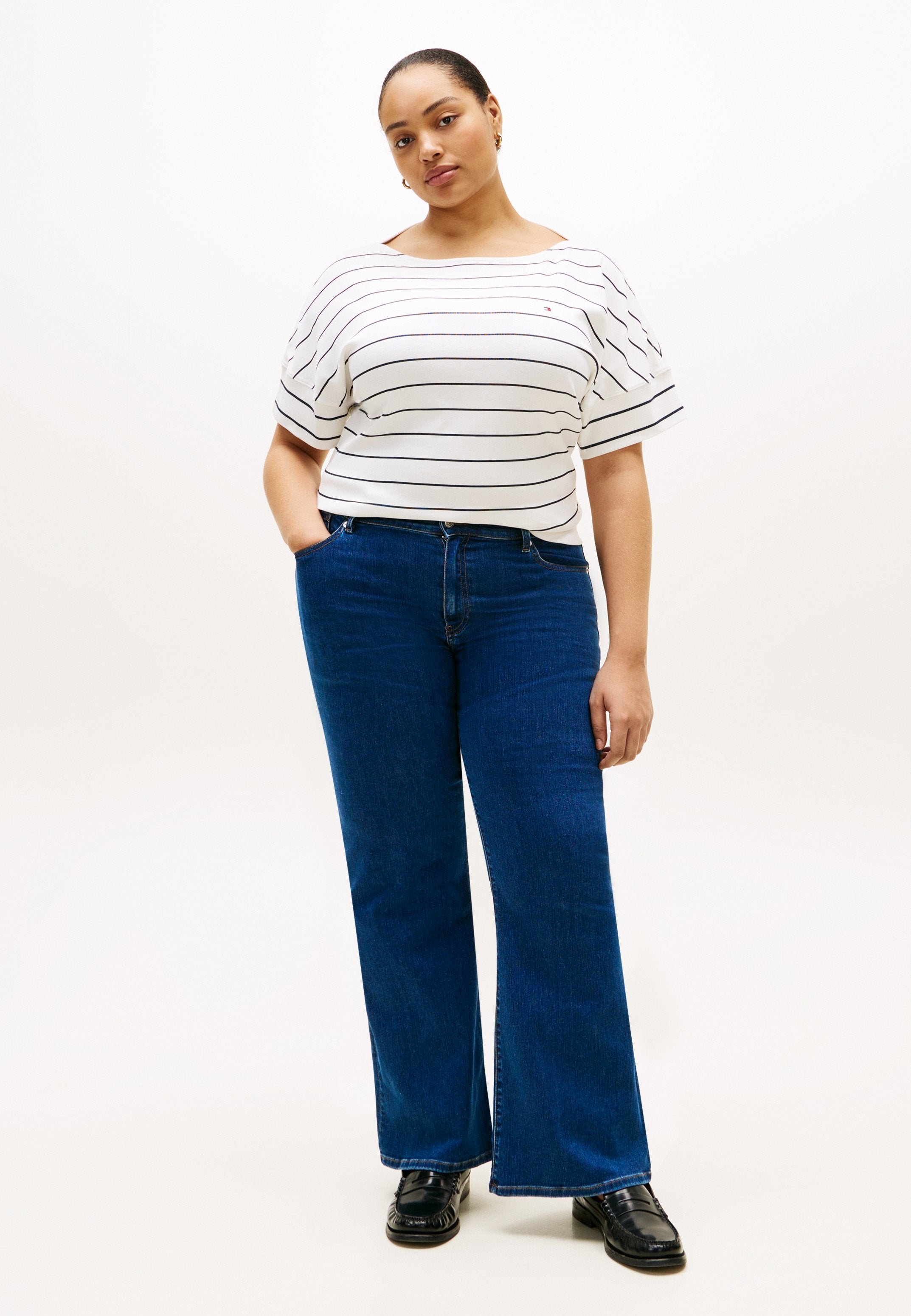 CURVE CAP SLEEVE RELAXED T-SHIRT - Print T-shirt - ecru/dark night navy