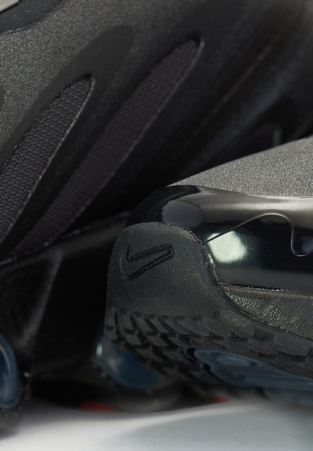 AIR MAX DN8 - Baskets basses - black/metallic dark grey/iron grey