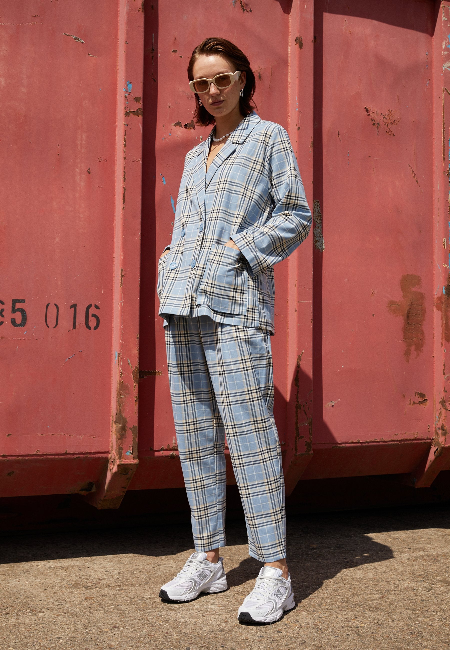 MR530 UNISEX - أحذية رياضية - أبيض فضي