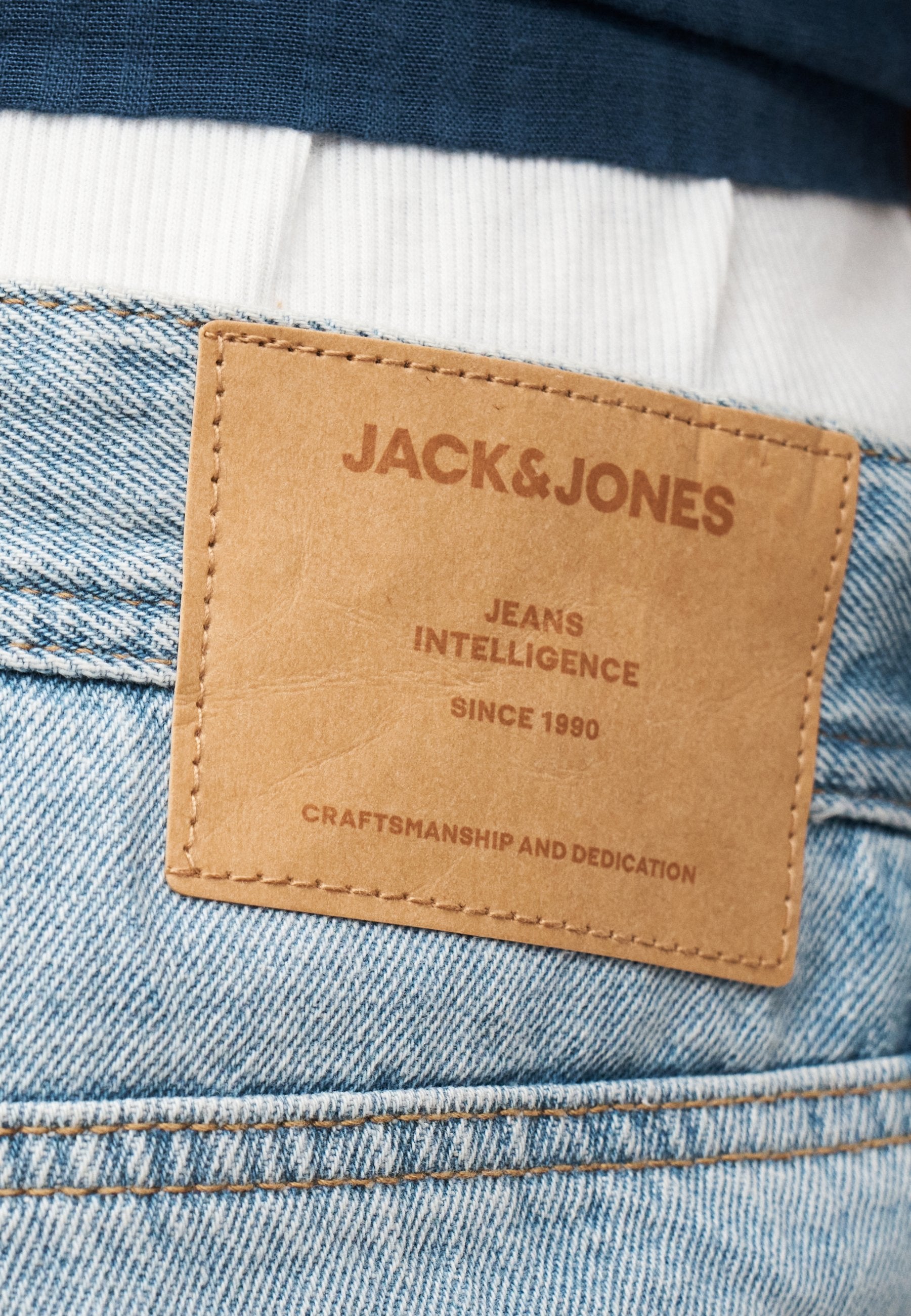 JJITONY JJORIGINAL - Denim shorts - blue denim light blue