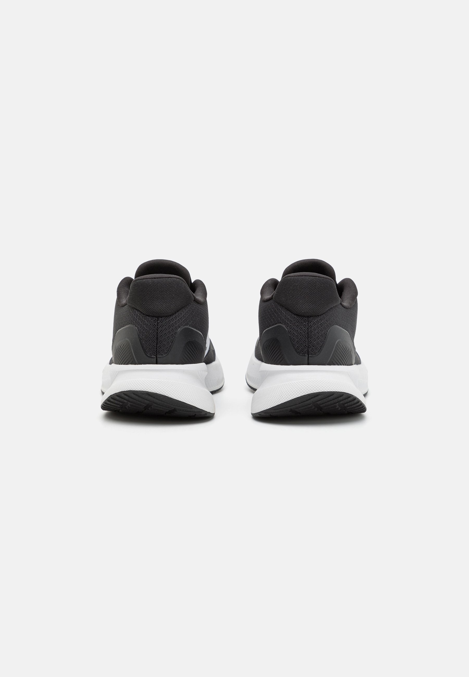 RUNFALCON 5 W - Chaussures de running sur route - core black/footwear white