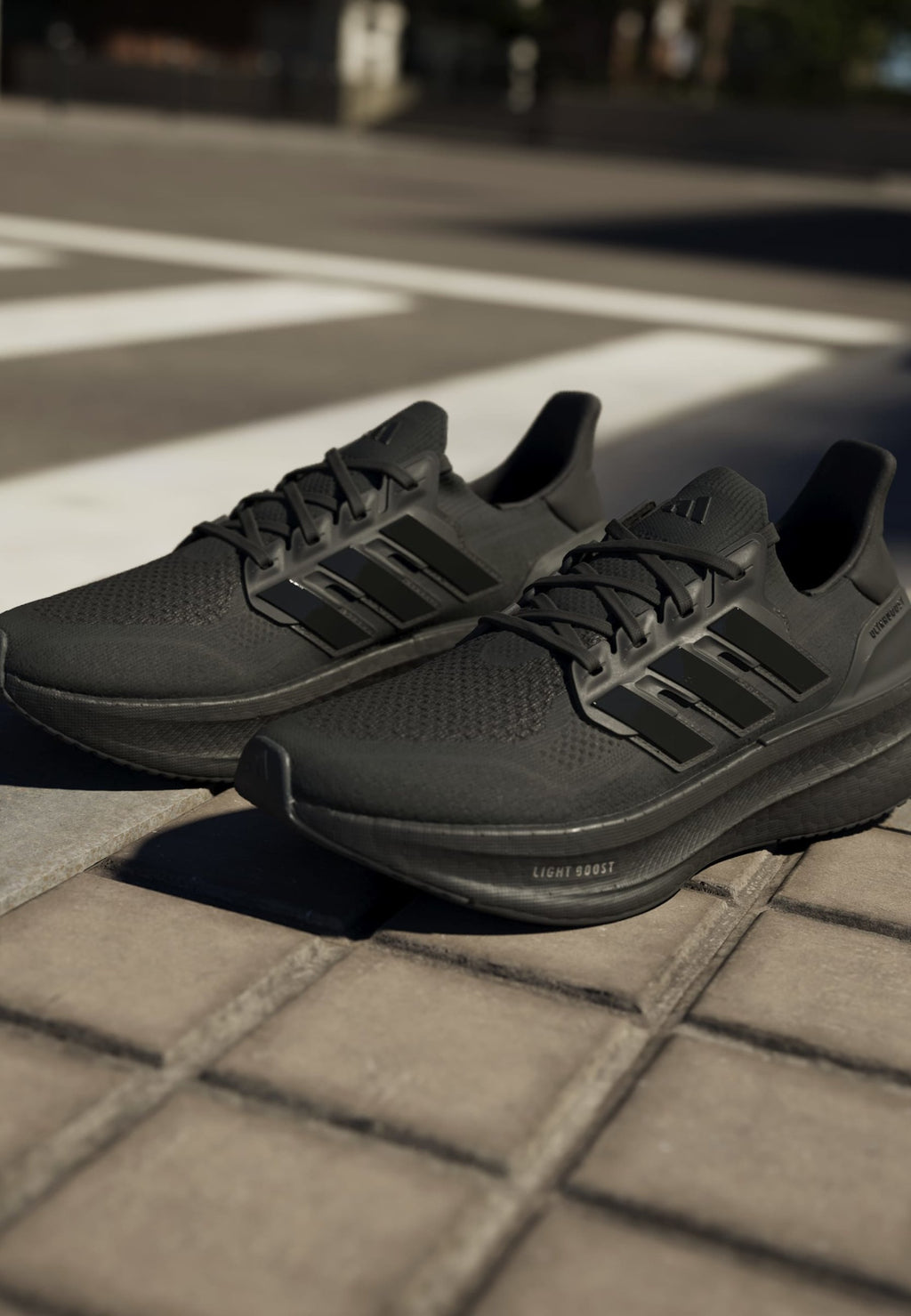 ULTRABOOST 5 - Road running shoes - core black