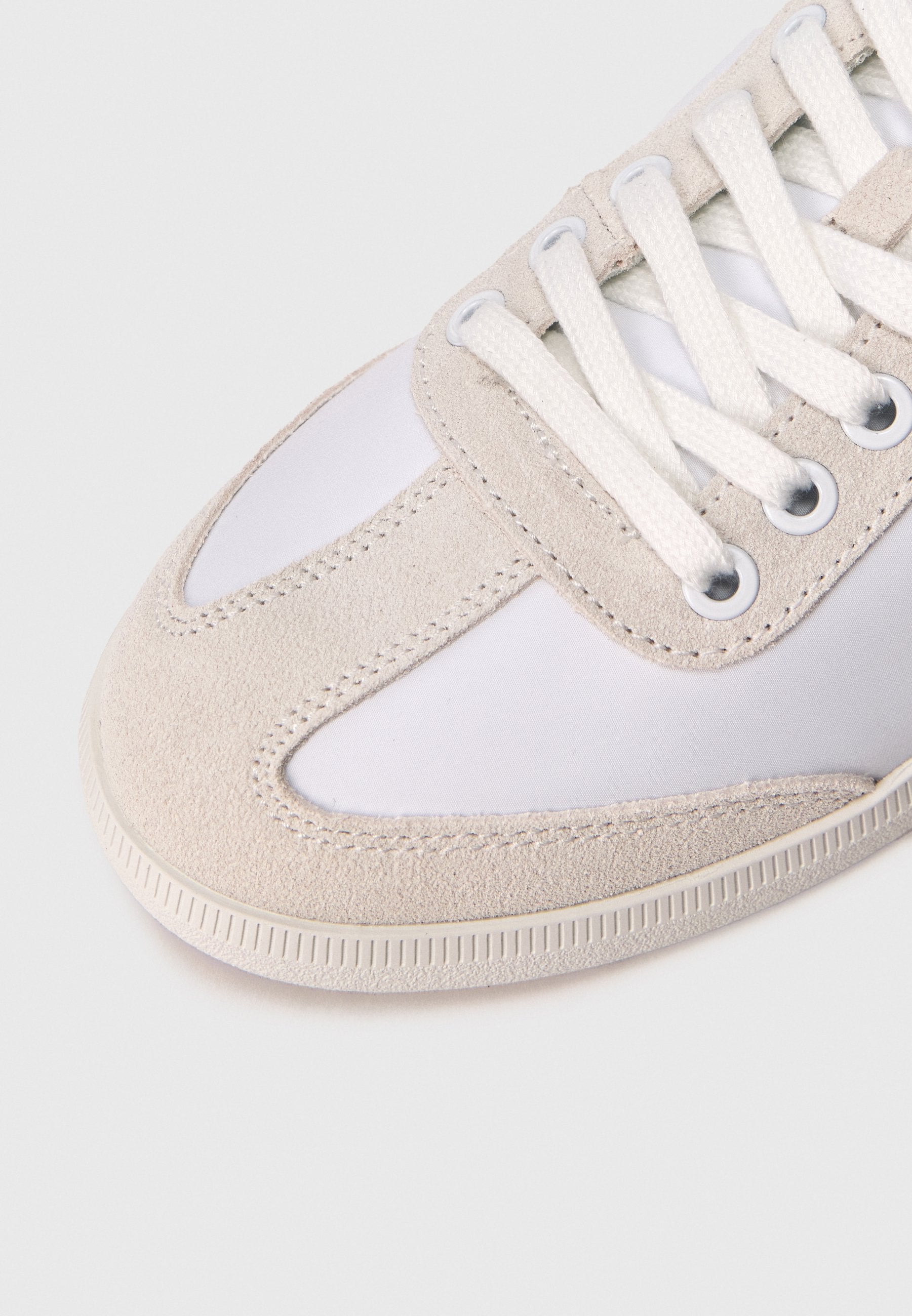 LOW CUPSOLE LACE UP - Trainers - triple bright white