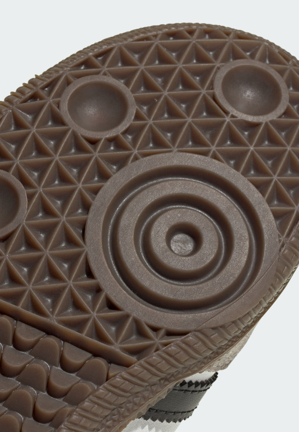 Trainers - cloud white core black gum