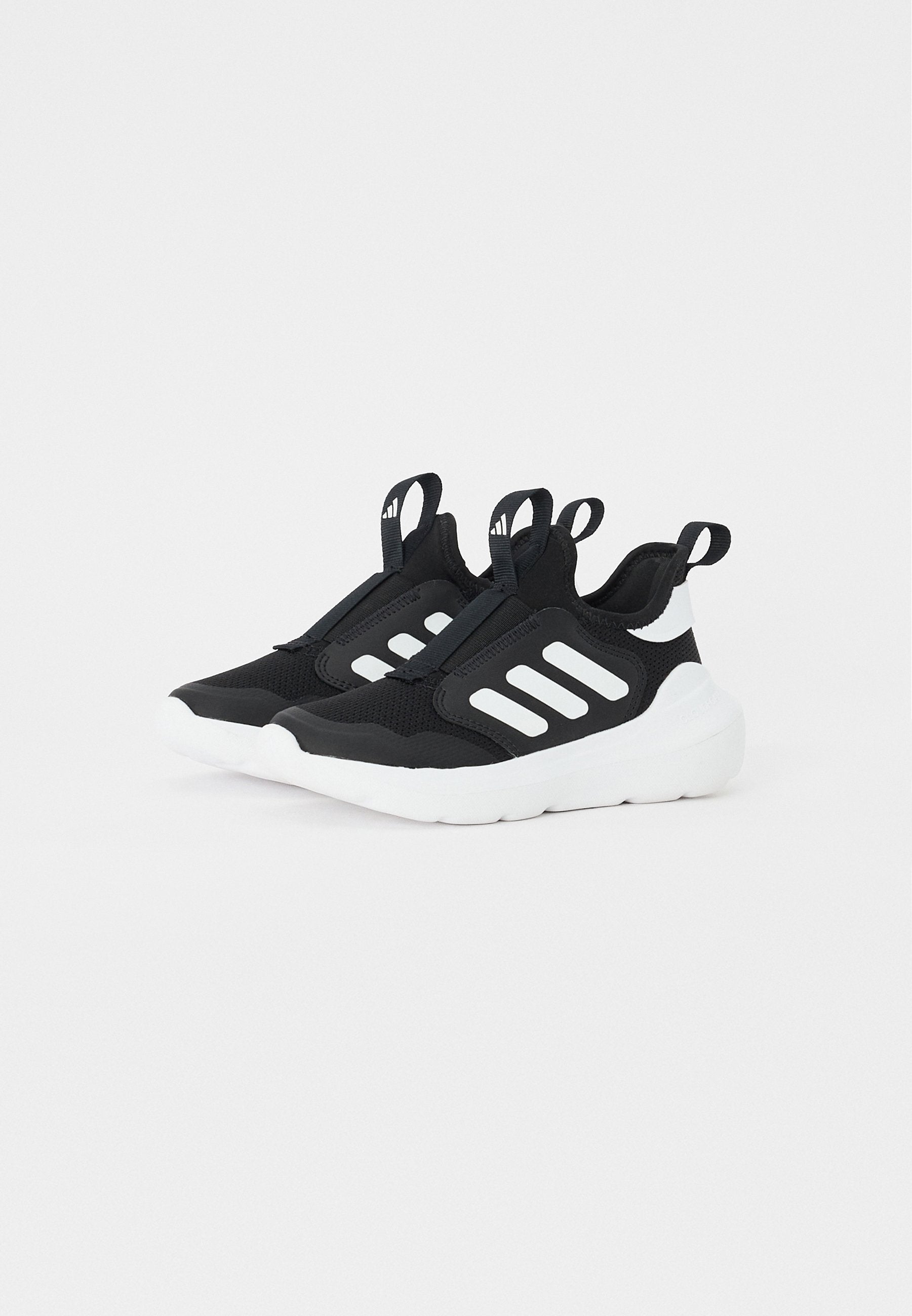 TENSAUR COMFORT UNISEX - Road running shoes - core black/ftwr white/core black