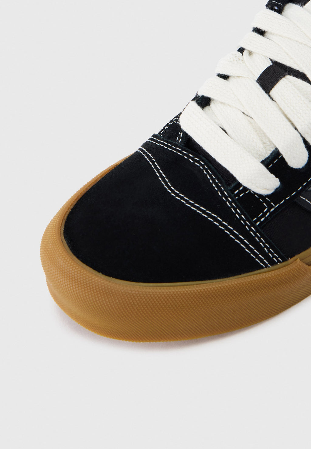 KNU SKOOL UNISEX - Skate shoes - gum/black