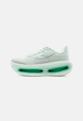 VOMERO PREMIUM - Road running shoes - barely green/metallic silver-coloured/light silver-coloured/sea glass