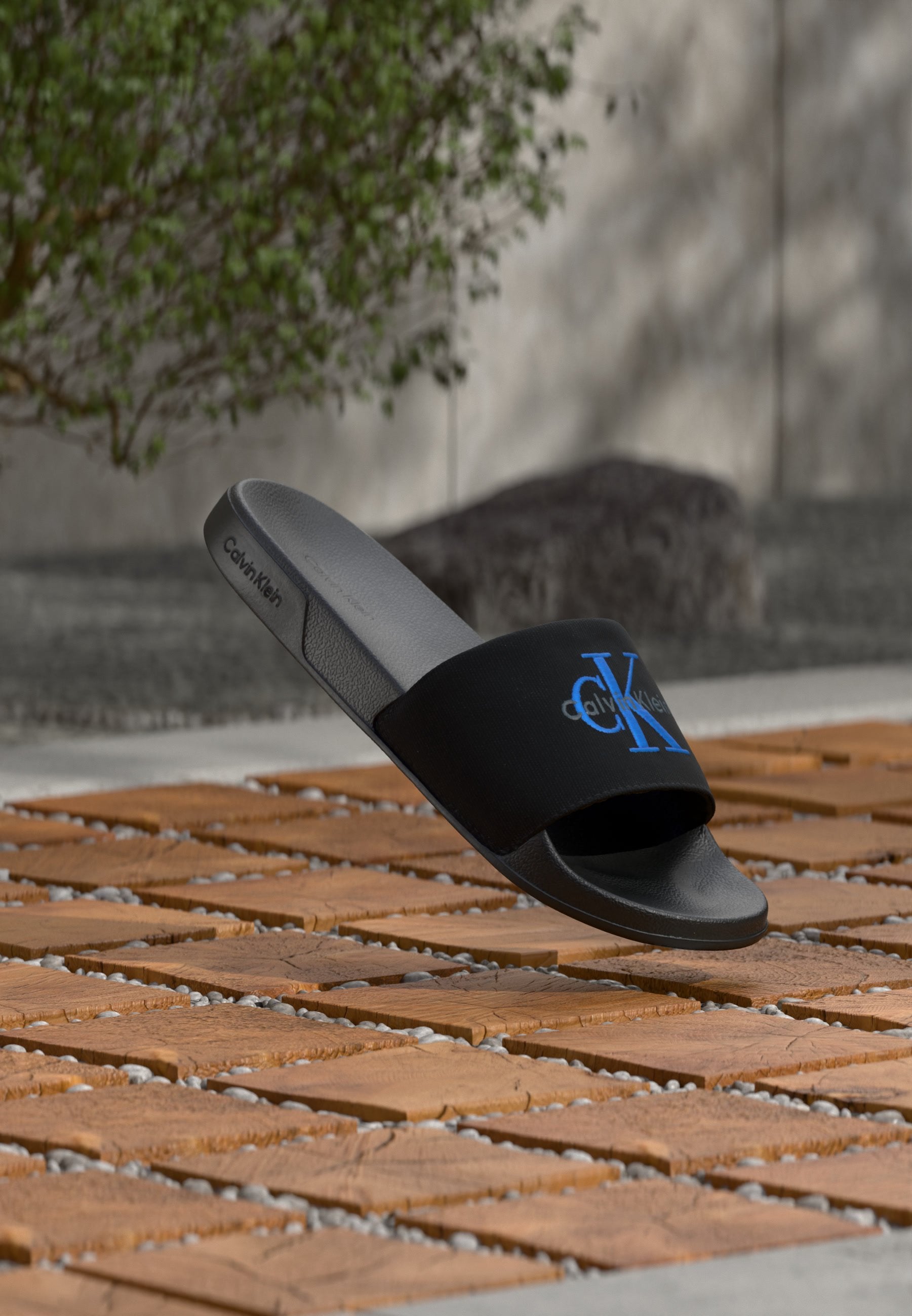 ESS SLIDE - Mules - black/lapis blue