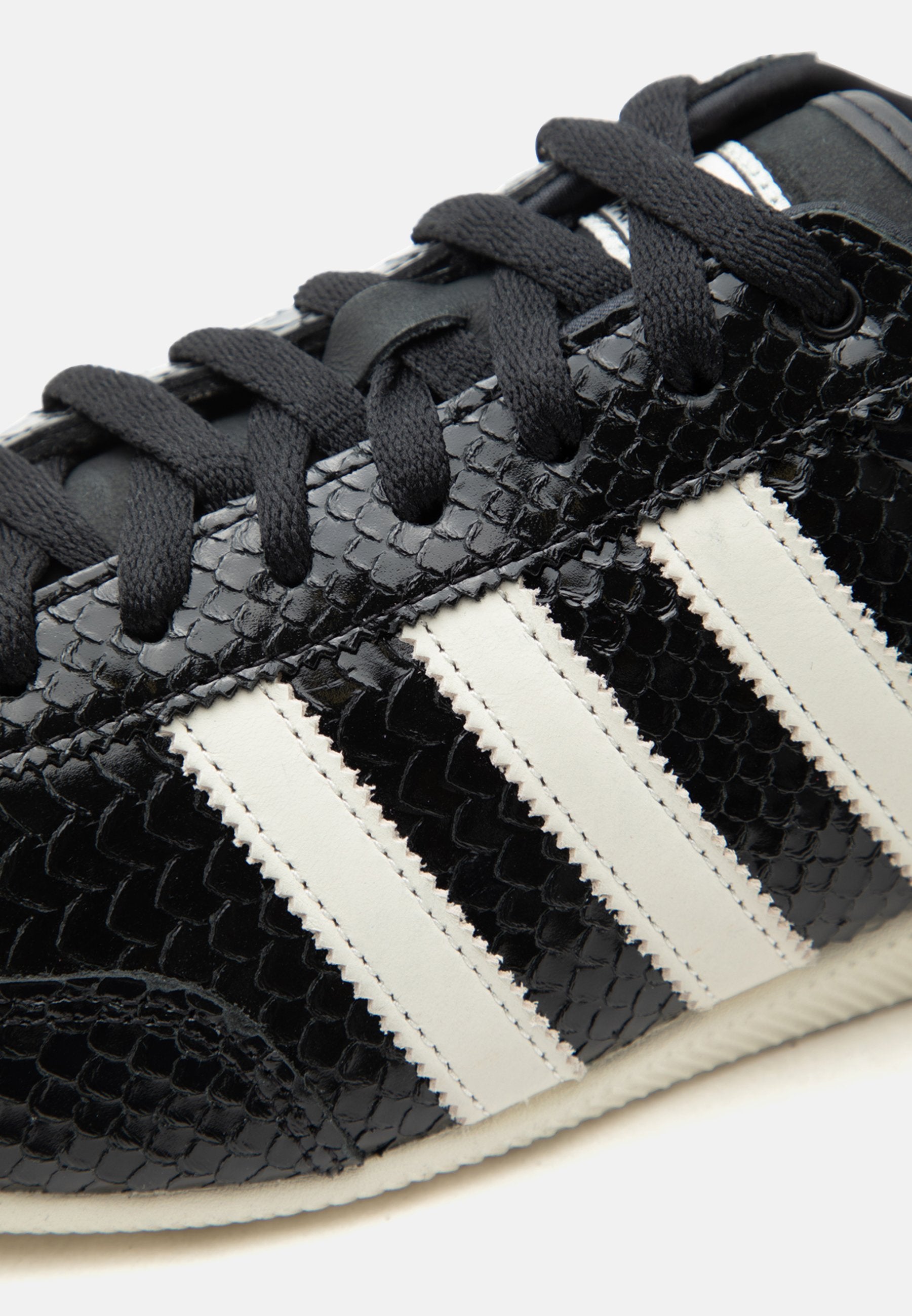 JAPAN - Trainers - core black/off white