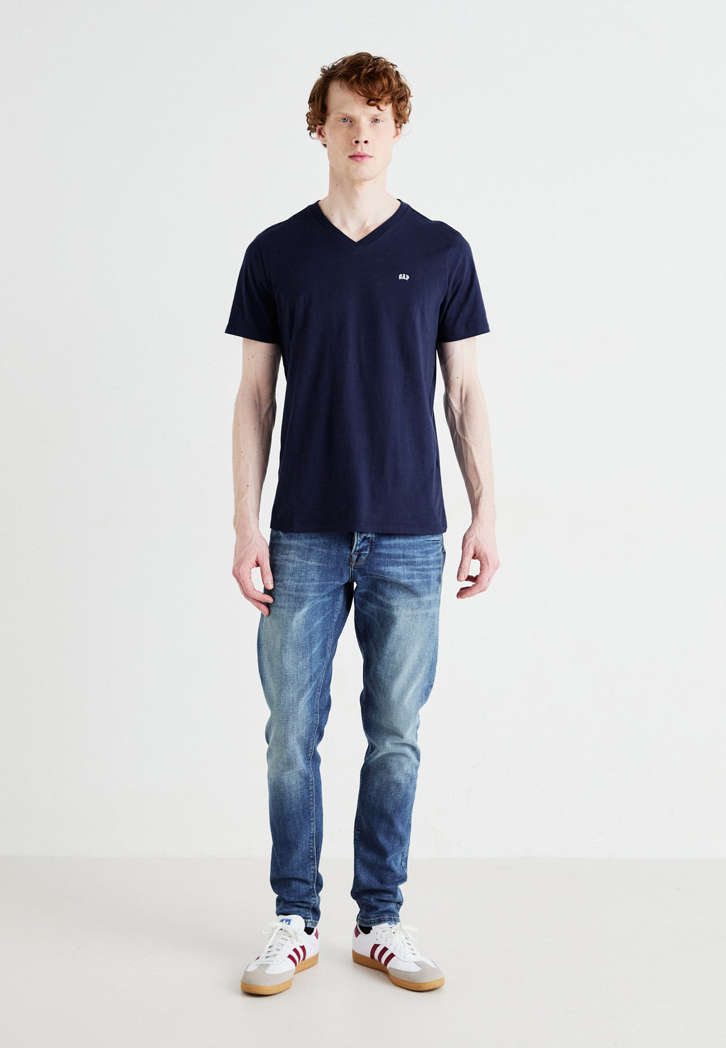 EVERYDAY MICRO LOGO VEE - Basic T-shirt - tapestry navy
