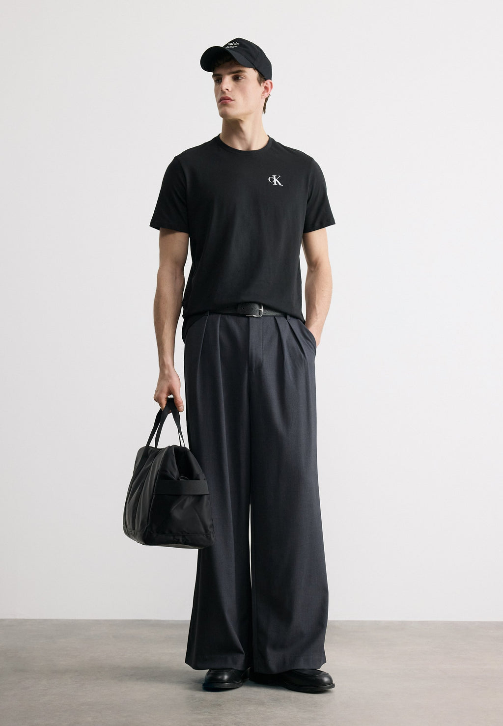 TEE CLASSIQUE À IMPRIMÉ AU DOS - T-shirt imprimé - black