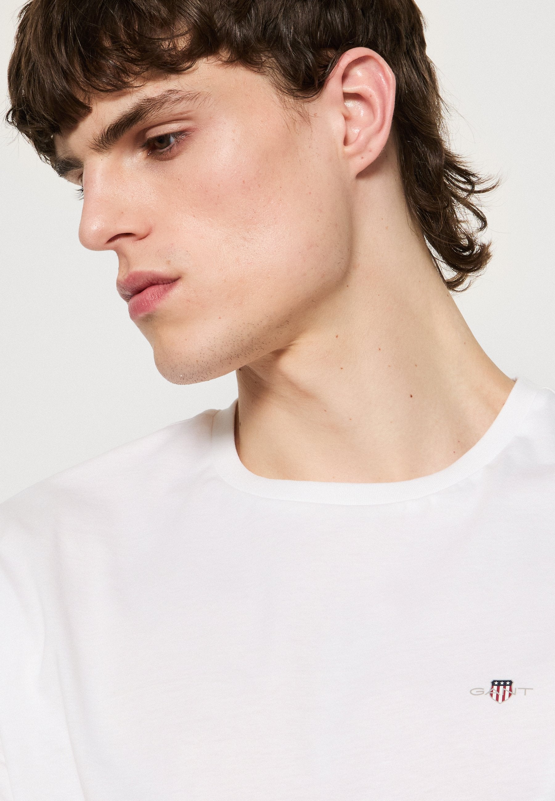 PRINTED ARCHIVE SHIELD - Basic T-shirt - white