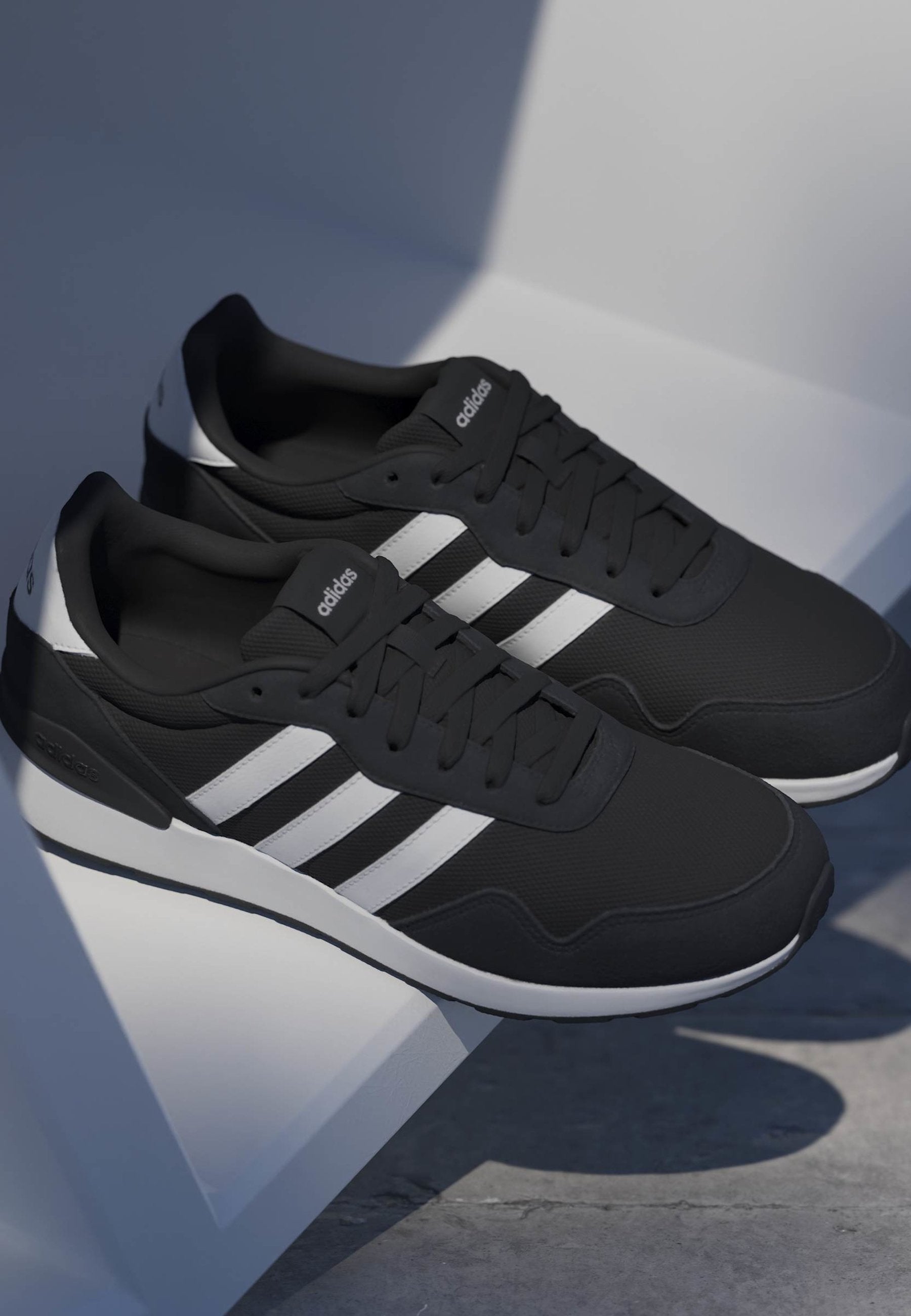 Trainers - core black cloud white core black