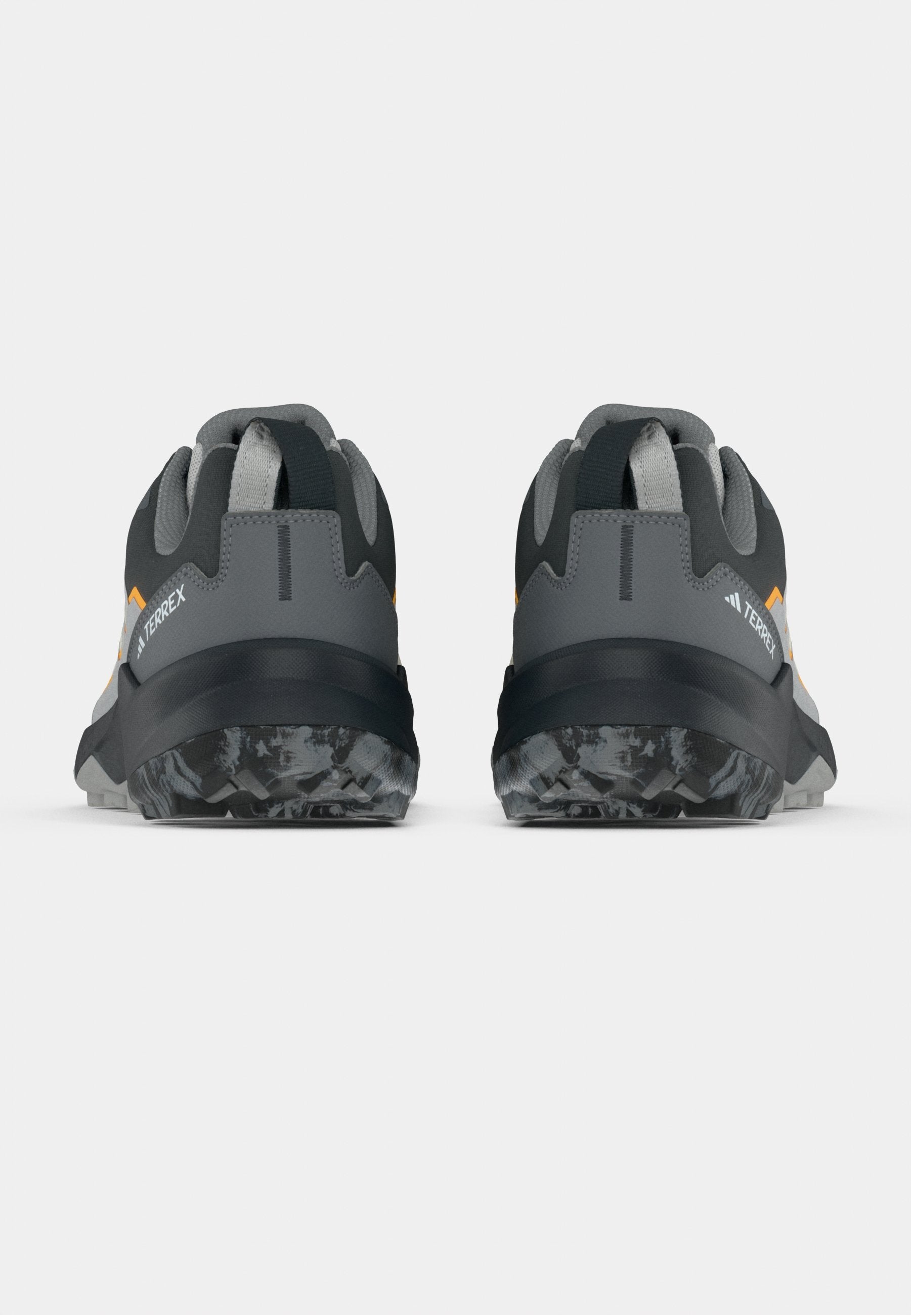 SKYCHASER AX5 - Hiking shoes - off white/matte silver-coloured/grey three