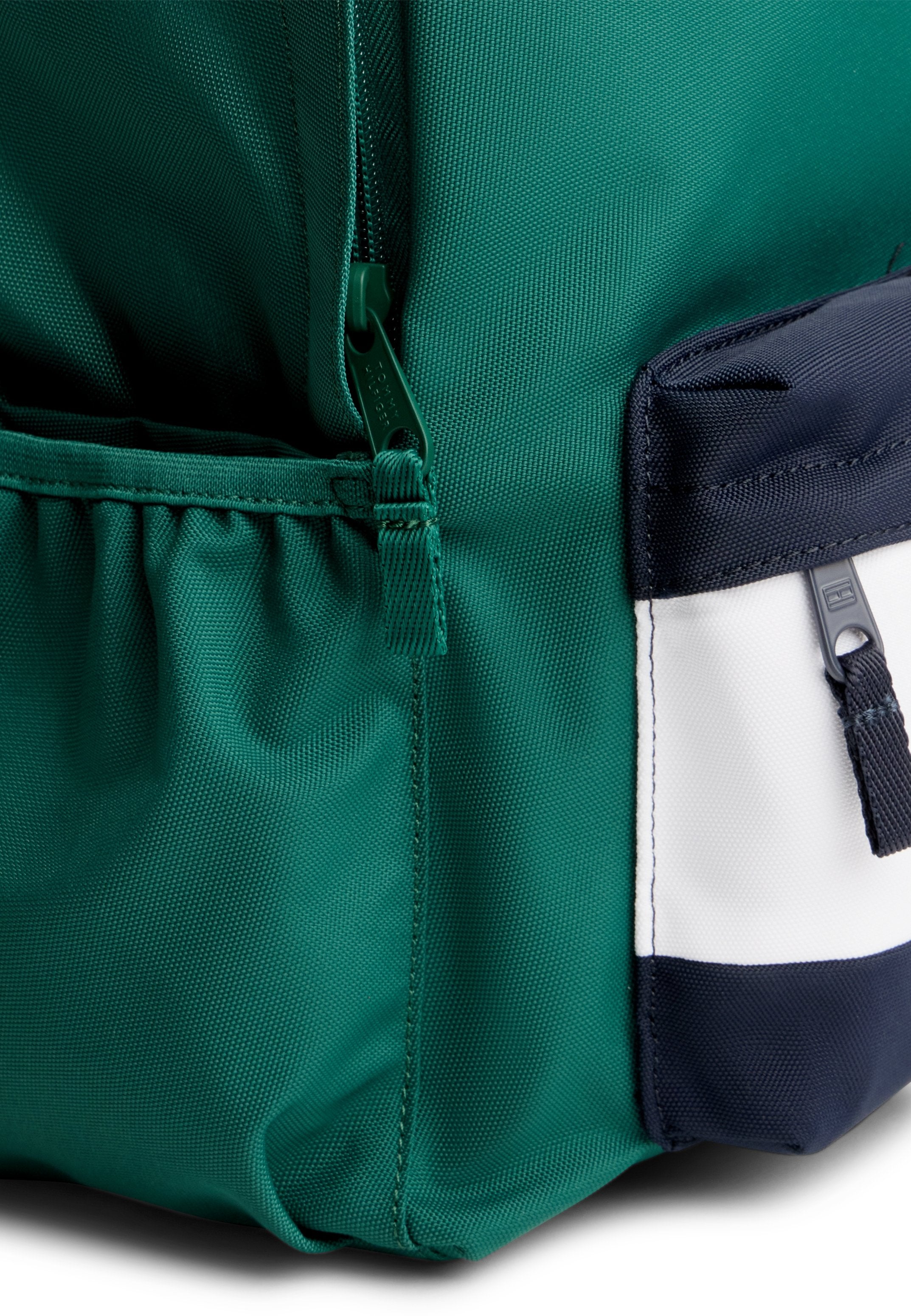 حقيبة مدرسية ESSENTIAL FLAG UNISEX - حقيبة مدرسية - أخضر ريفي