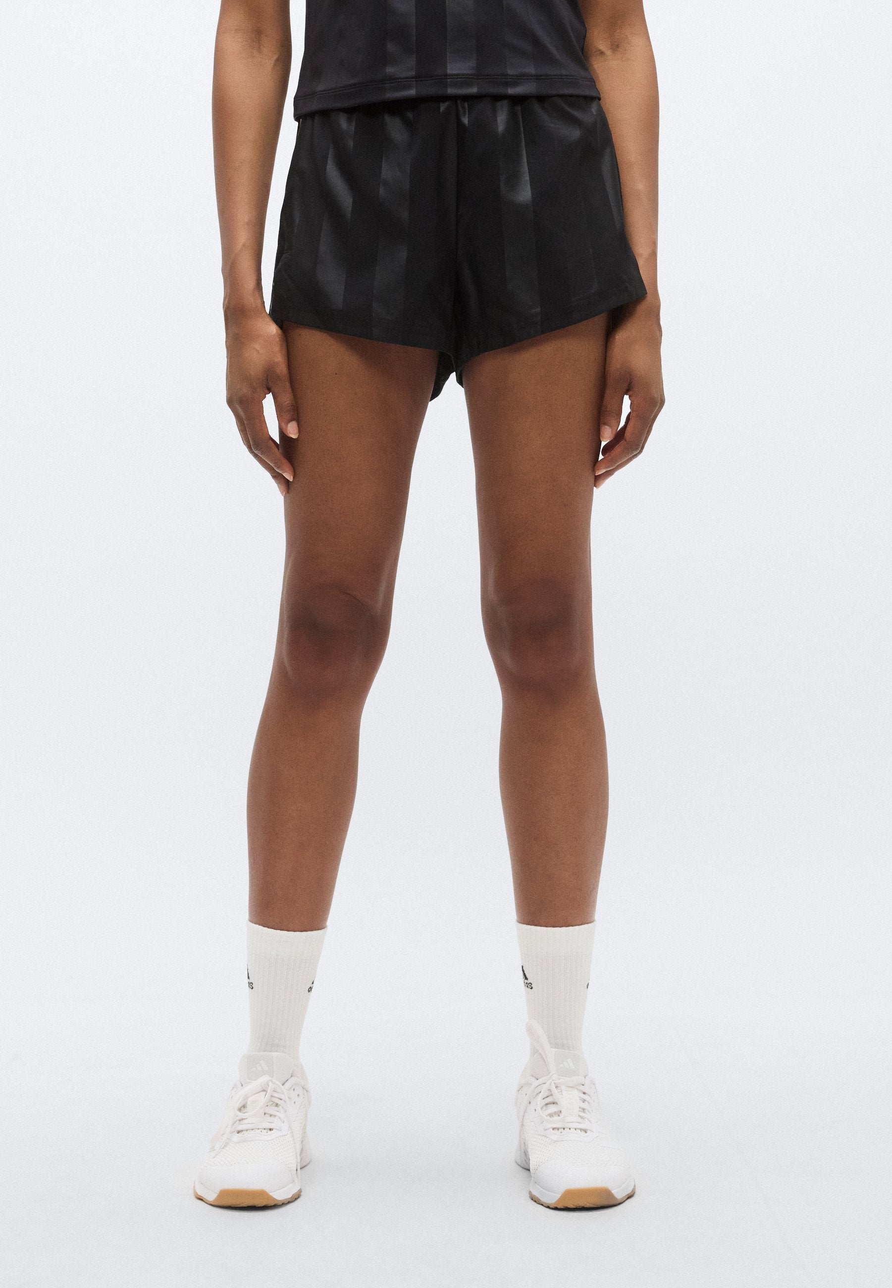 HYPERGLAM  3 STRIPES EMBOSS WOVEN - Sports shorts - black
