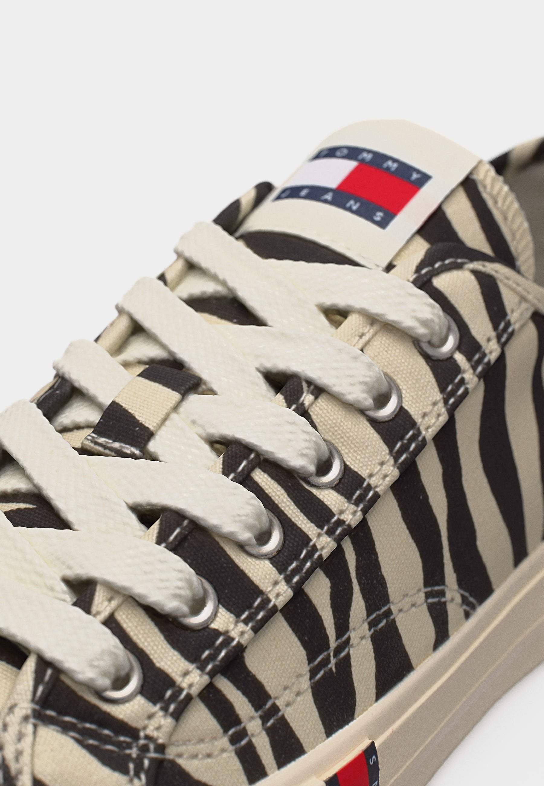 ARCHIVE - Trainers - black