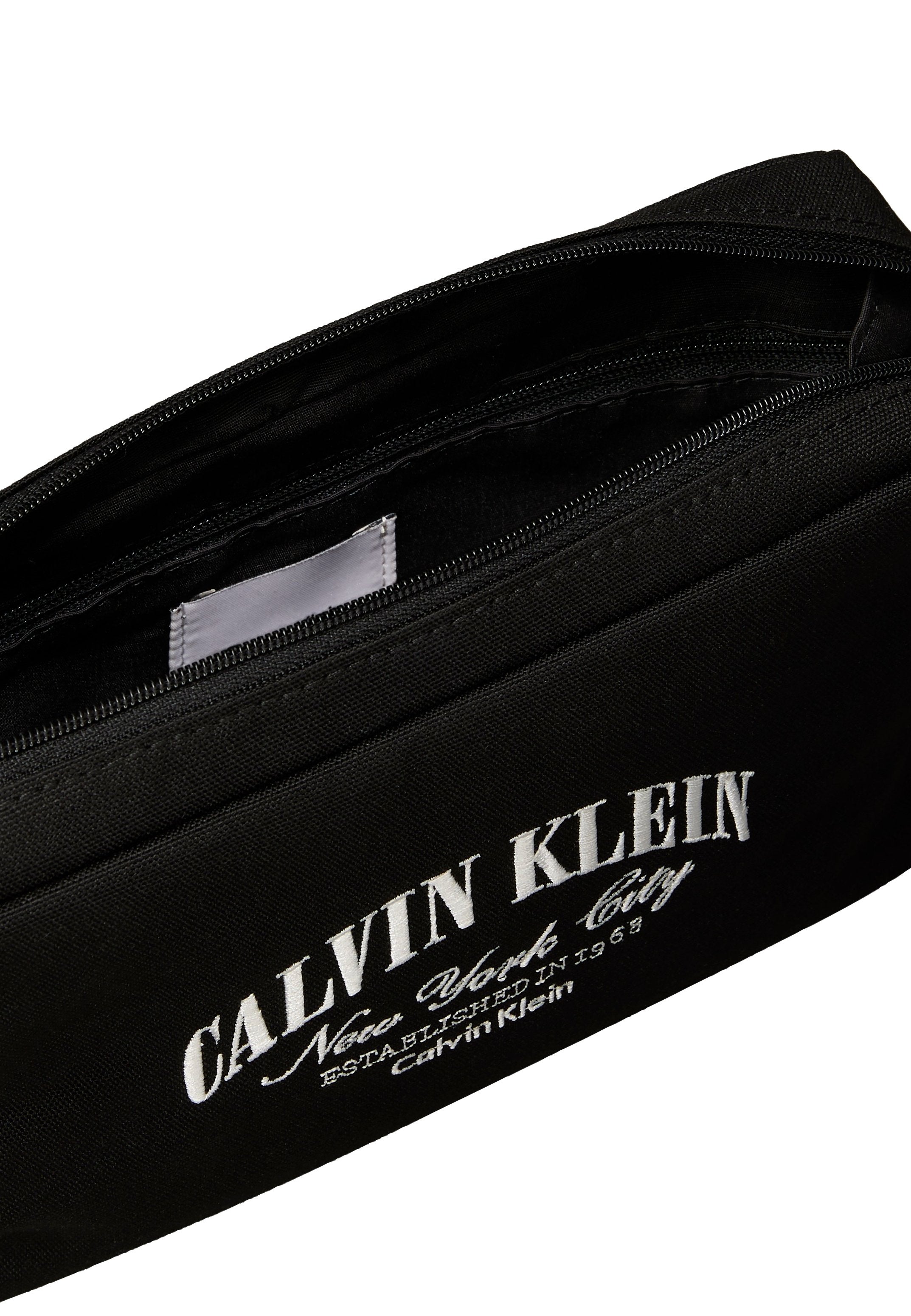 GRAPHIC POUCH - Wash bag - black