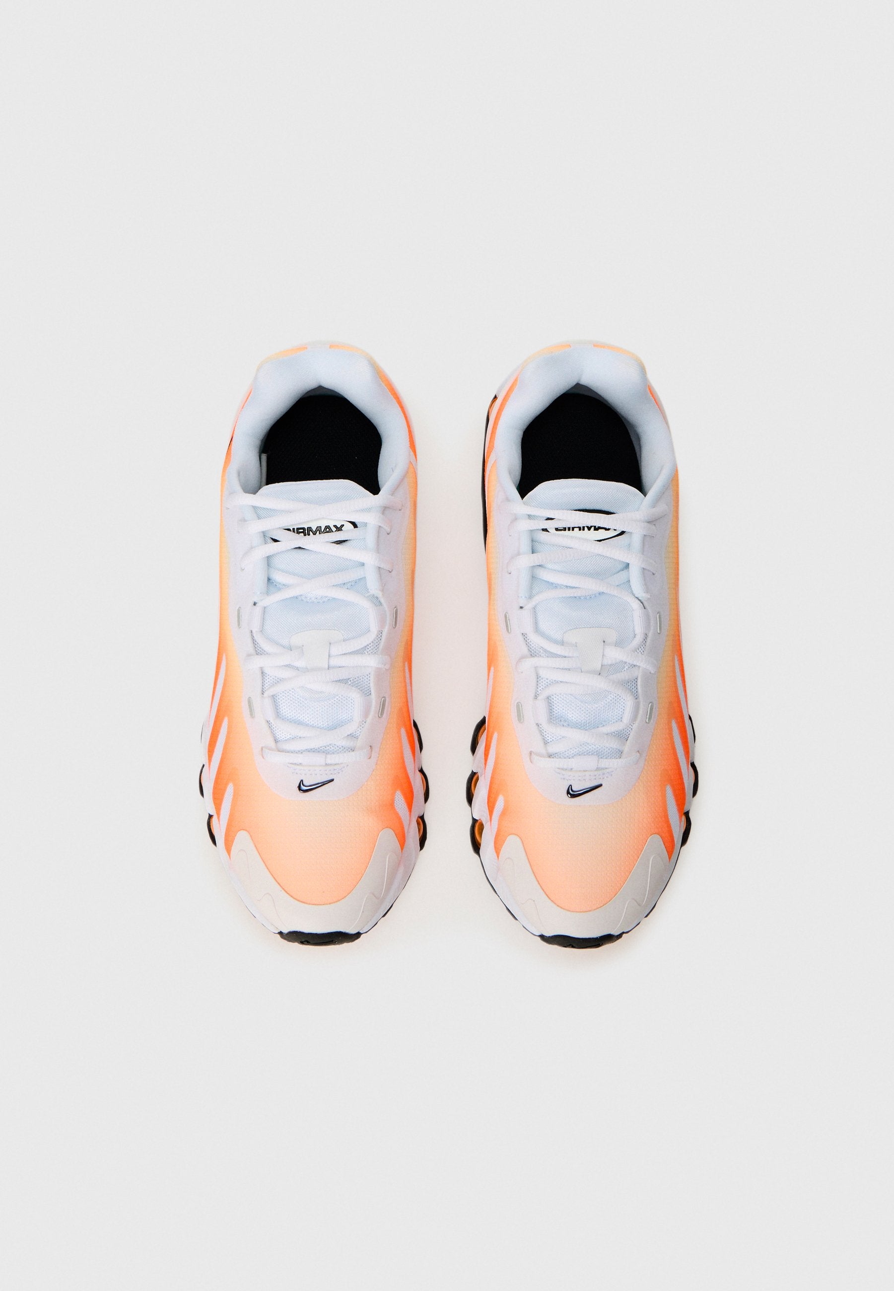 AIR MAX DN8 UNISEX - أحذية رياضية - أبيض/أسود/برتقالي كامل