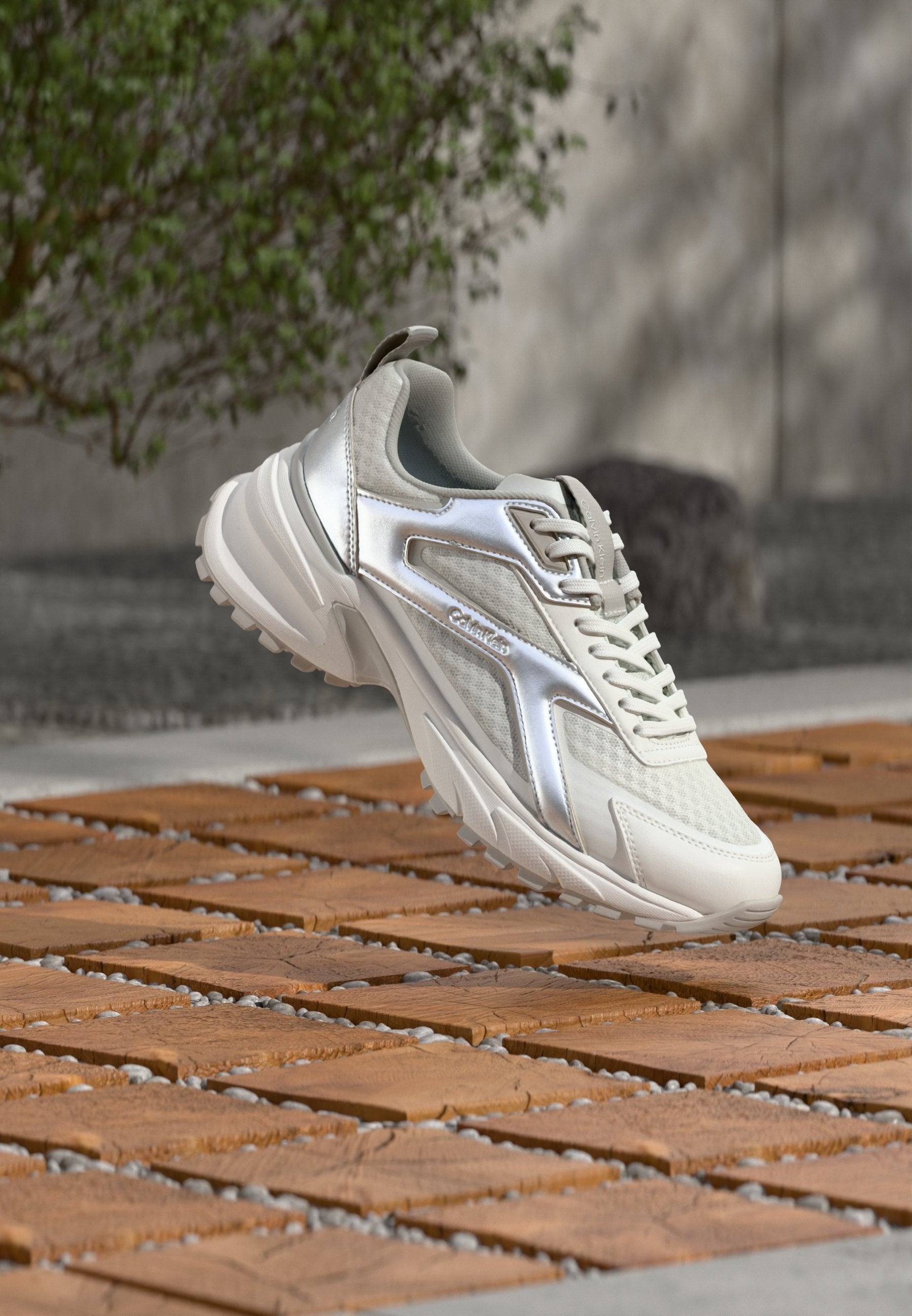 HIKE RUN - Trainers - bright white/silver-coloured