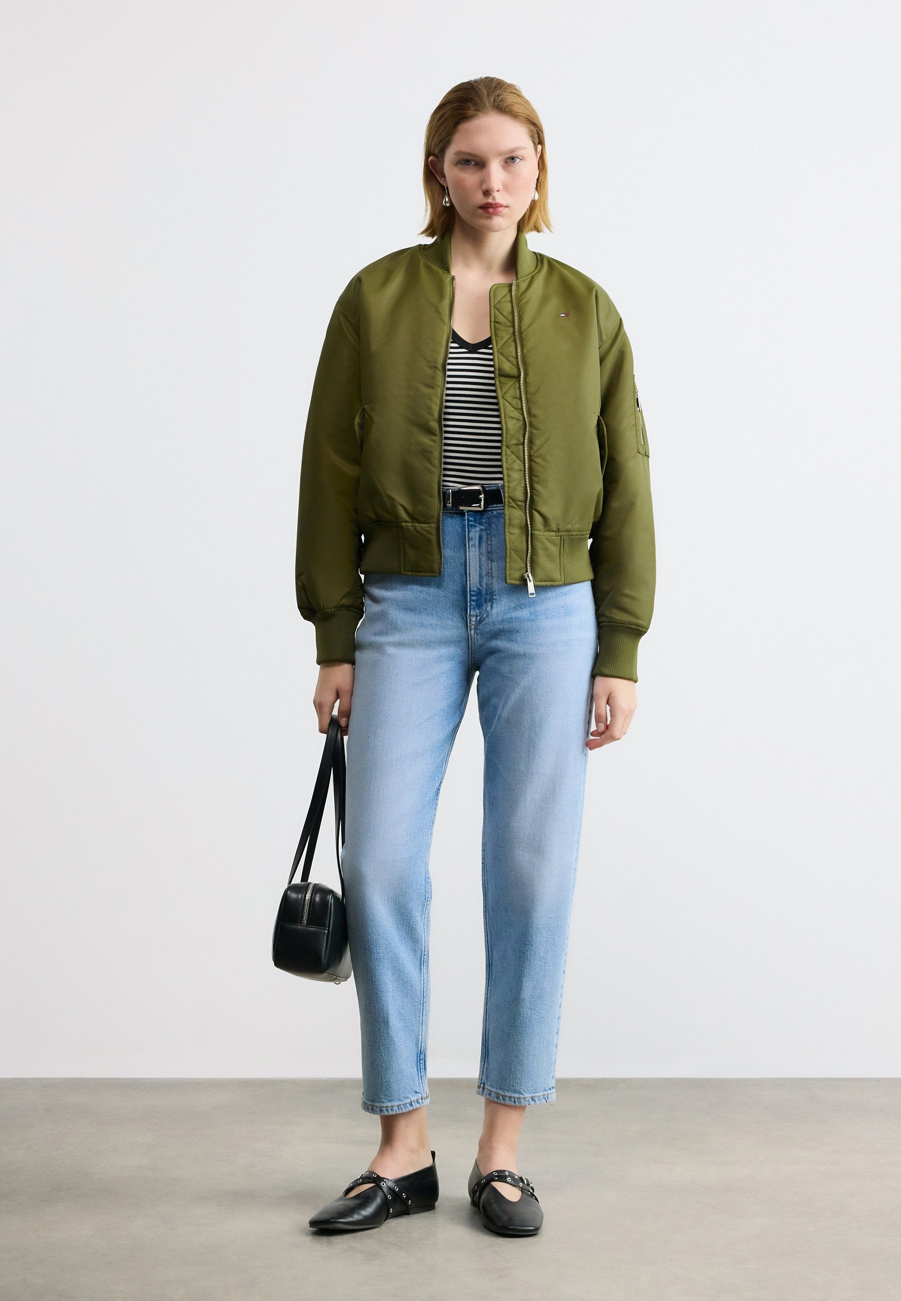 ULTRA HIGH RISE TAPERED LEG MOM JEANS - Mom Jeans - denim light