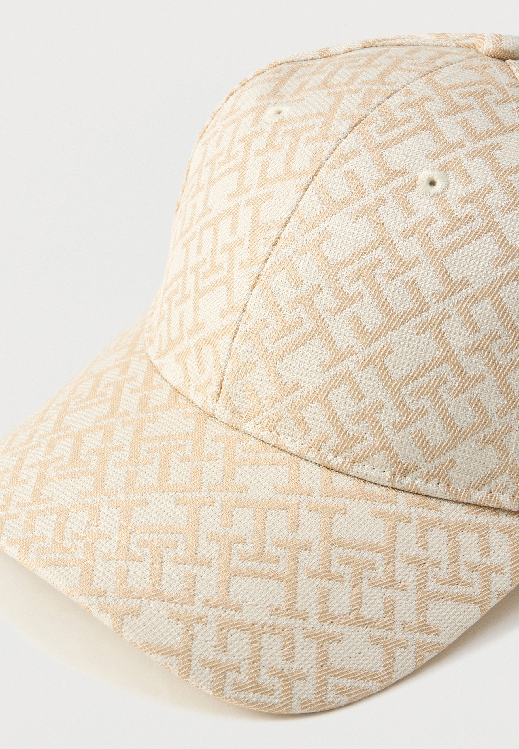 TH MONOGRAM JACQUARD BASEBALL CAP - Cap - soft cream