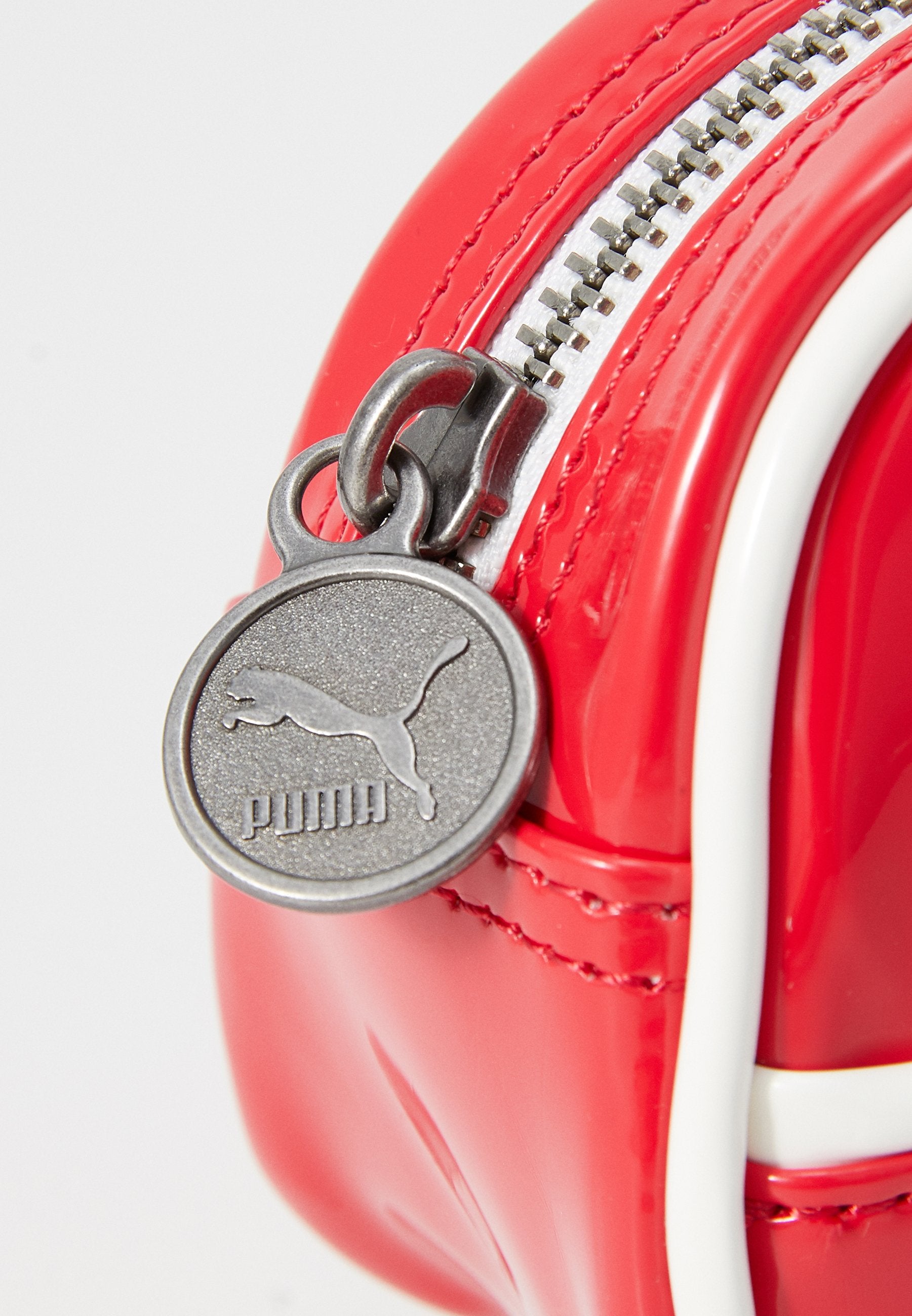 MICRO GRIP - Cross body bag - red