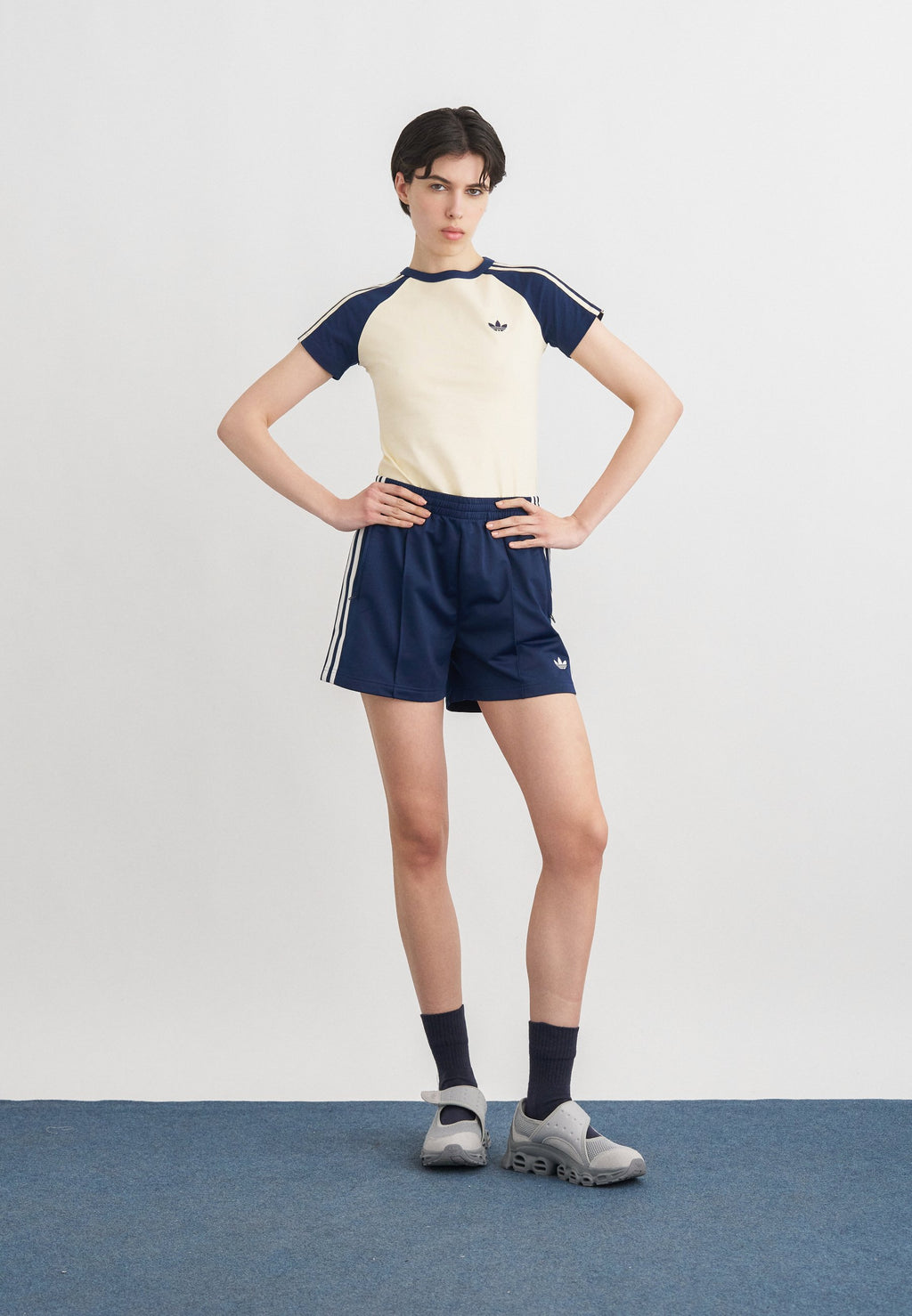 FIREBIRD CLASSIC - Shorts - night indigo/white
