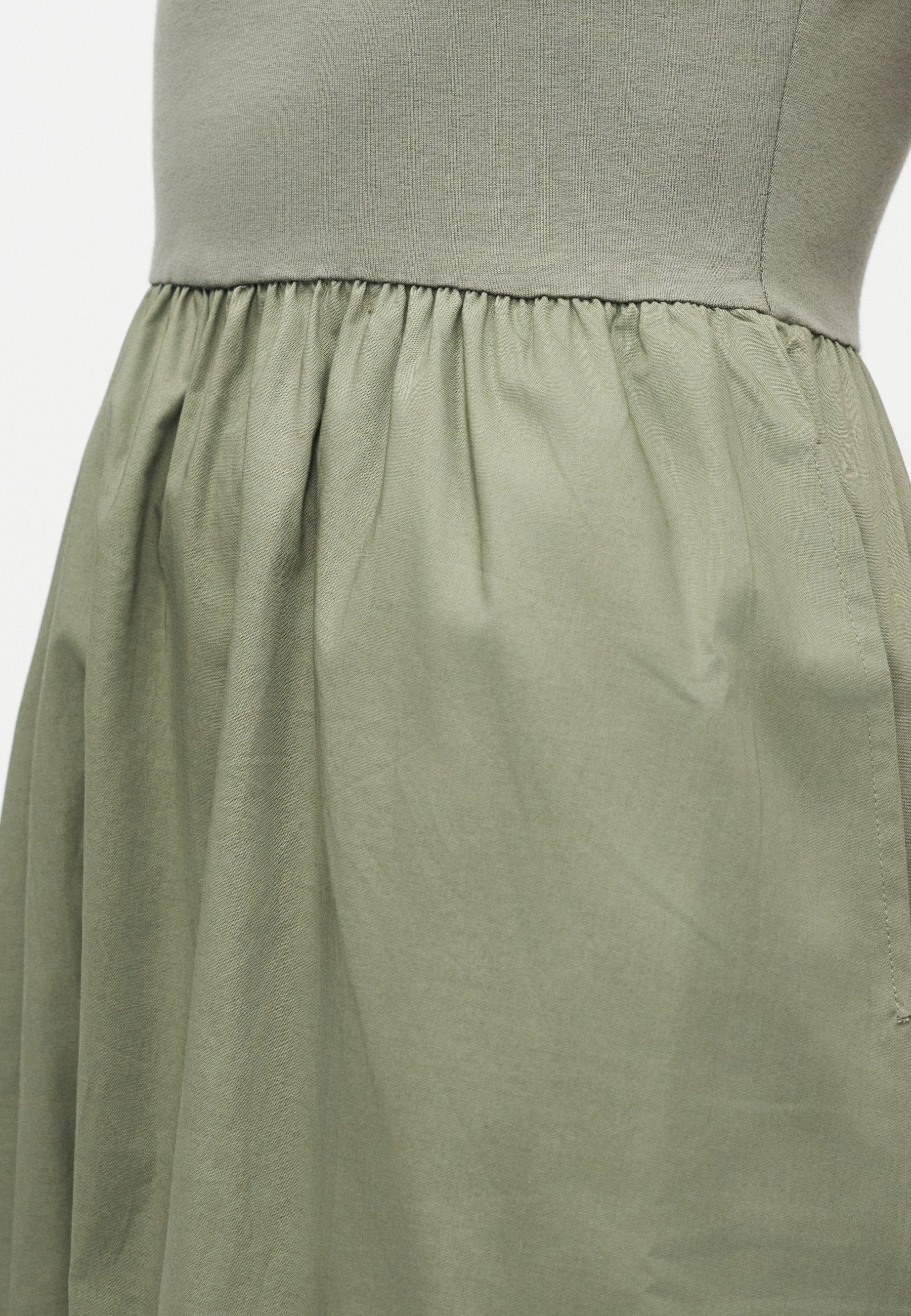 BOATNECK DRESS - Day dress - mesculen green
