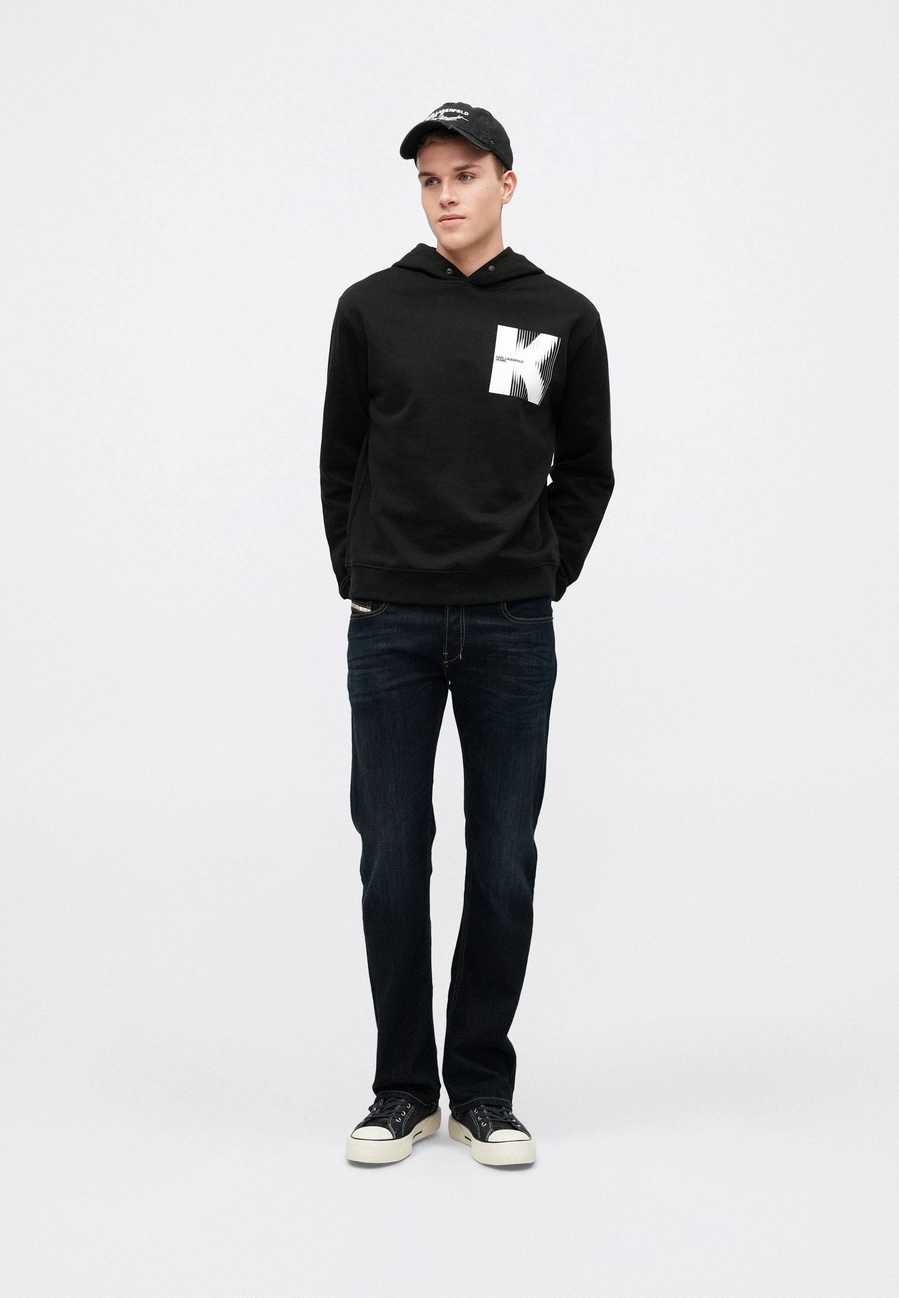 LOGO HOODIE - Hoodie - black