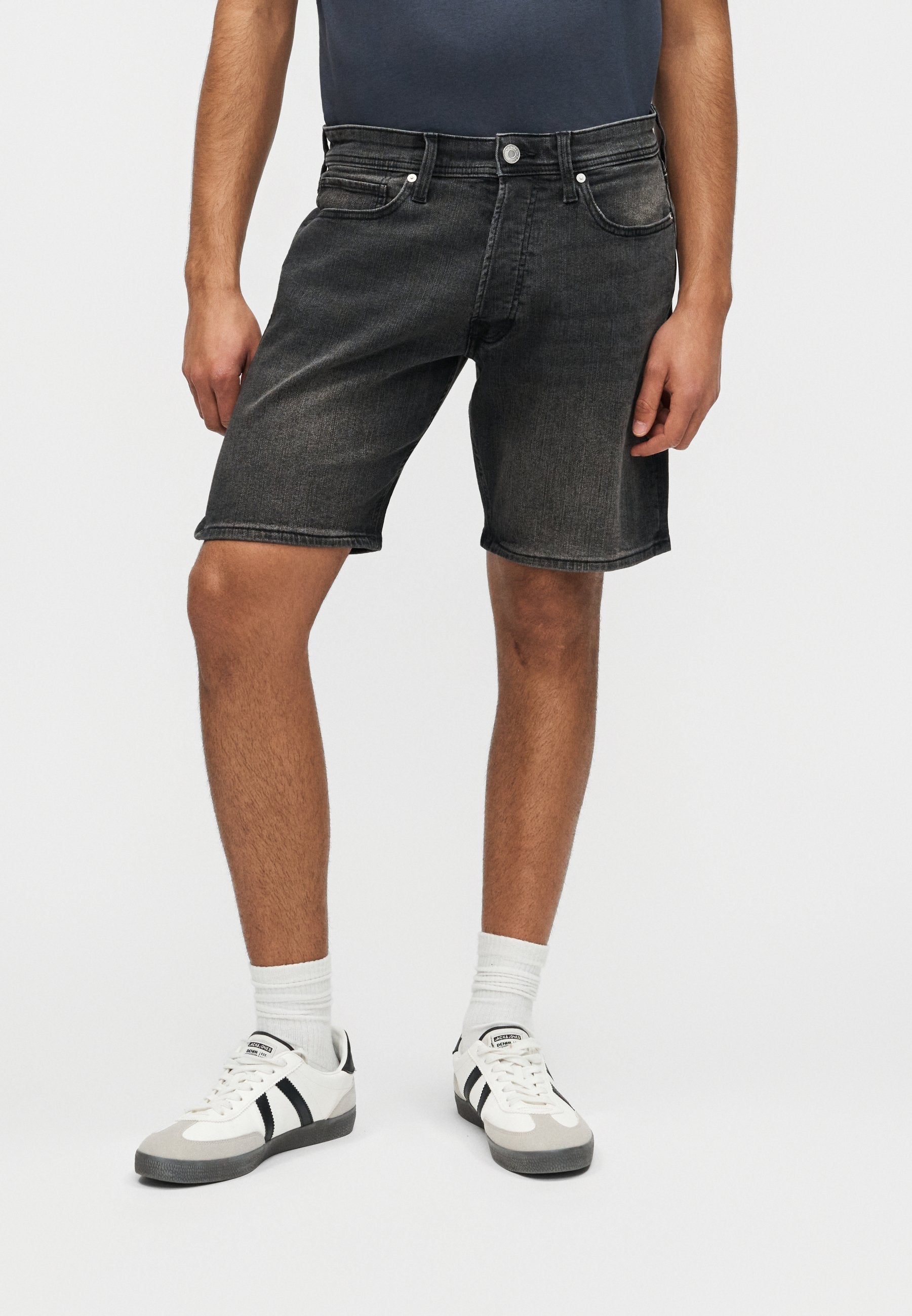 JJIRICK JJORIGINAL - Denim shorts - black denim