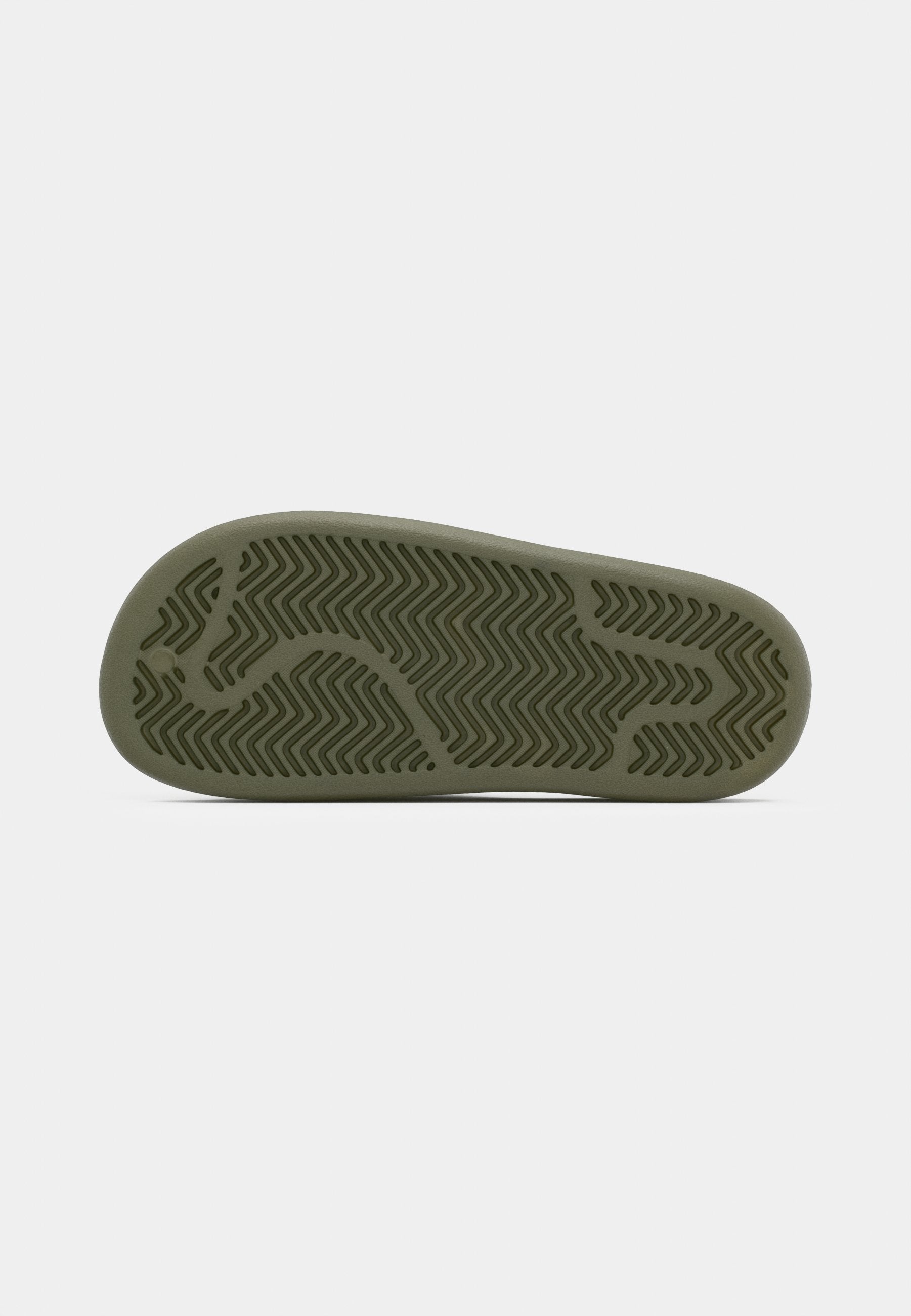 ADILETTE 00S UNISEX - Mules - olive strata/core black