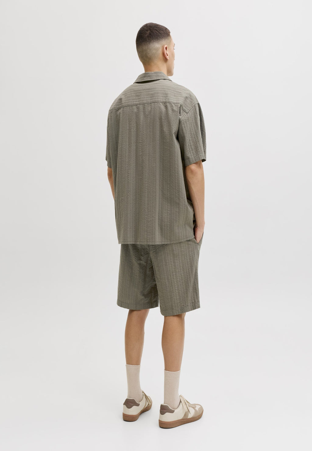 JPSTJAIDEN TYSON JOGGER - Shorts - vetiver