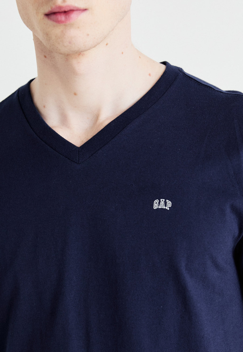 EVERYDAY MICRO LOGO VEE - Basic T-shirt - tapestry navy