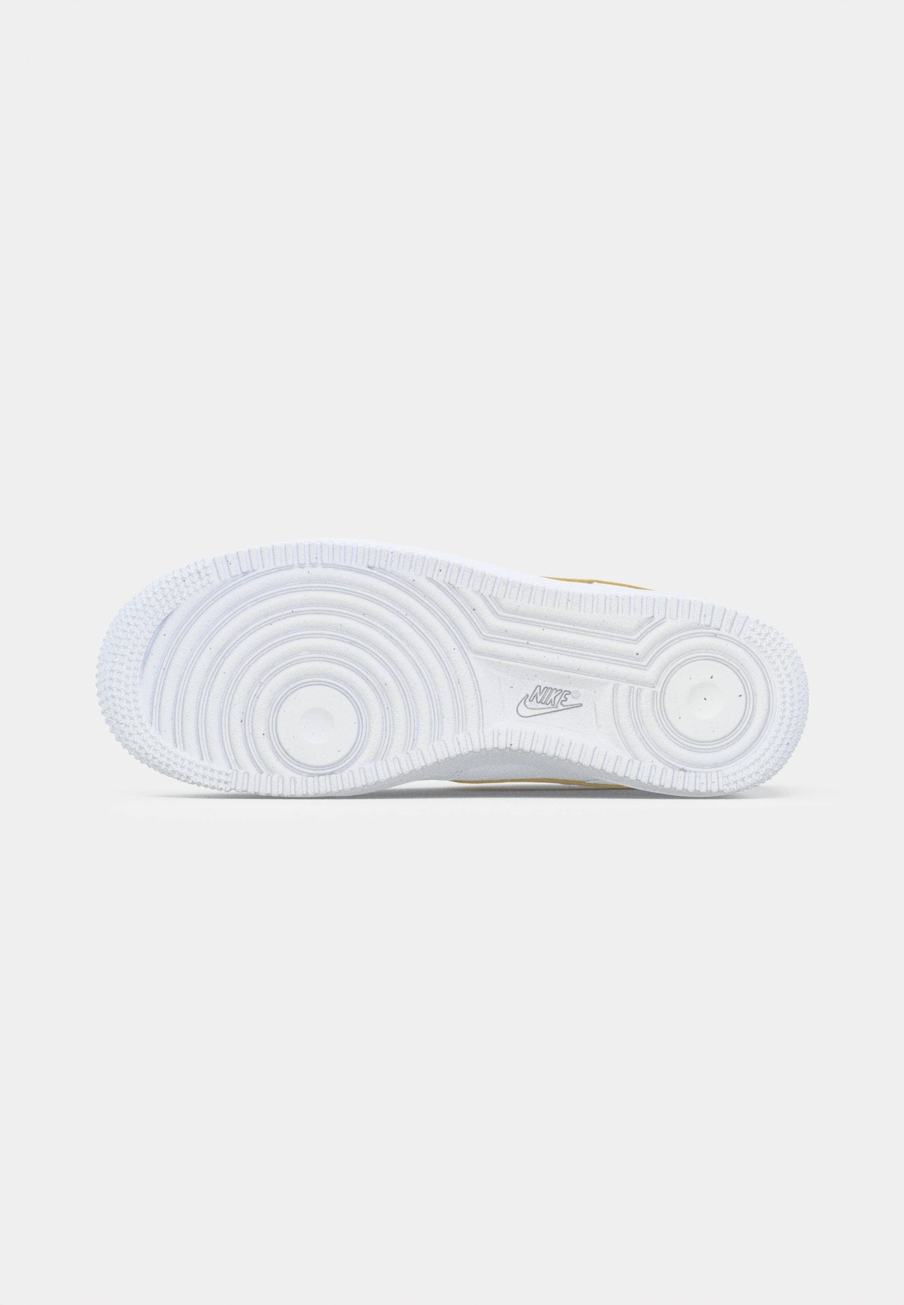 AIR FORCE 1 07 NEXT NATURE - Trainers - white