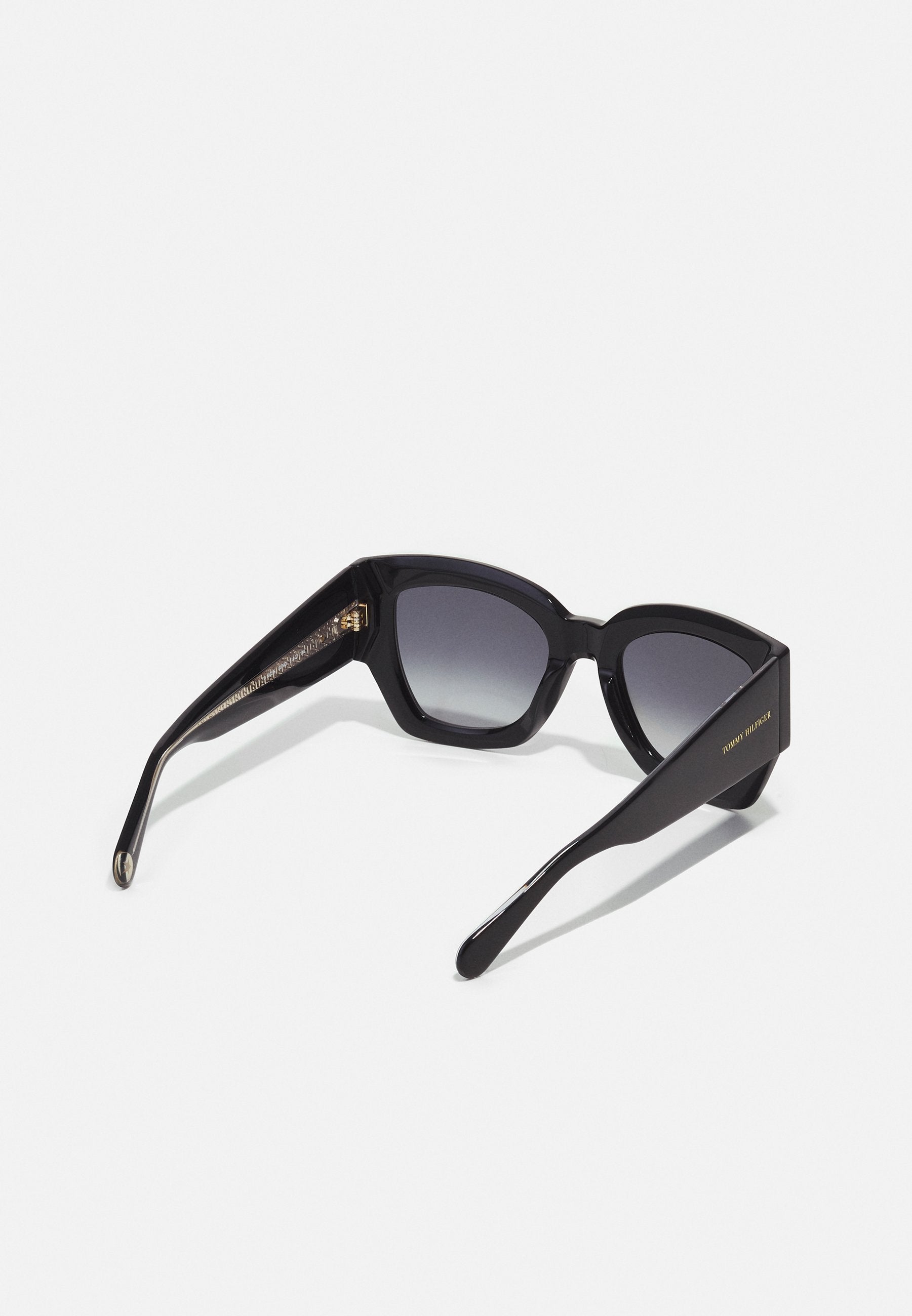 Sunglasses - black