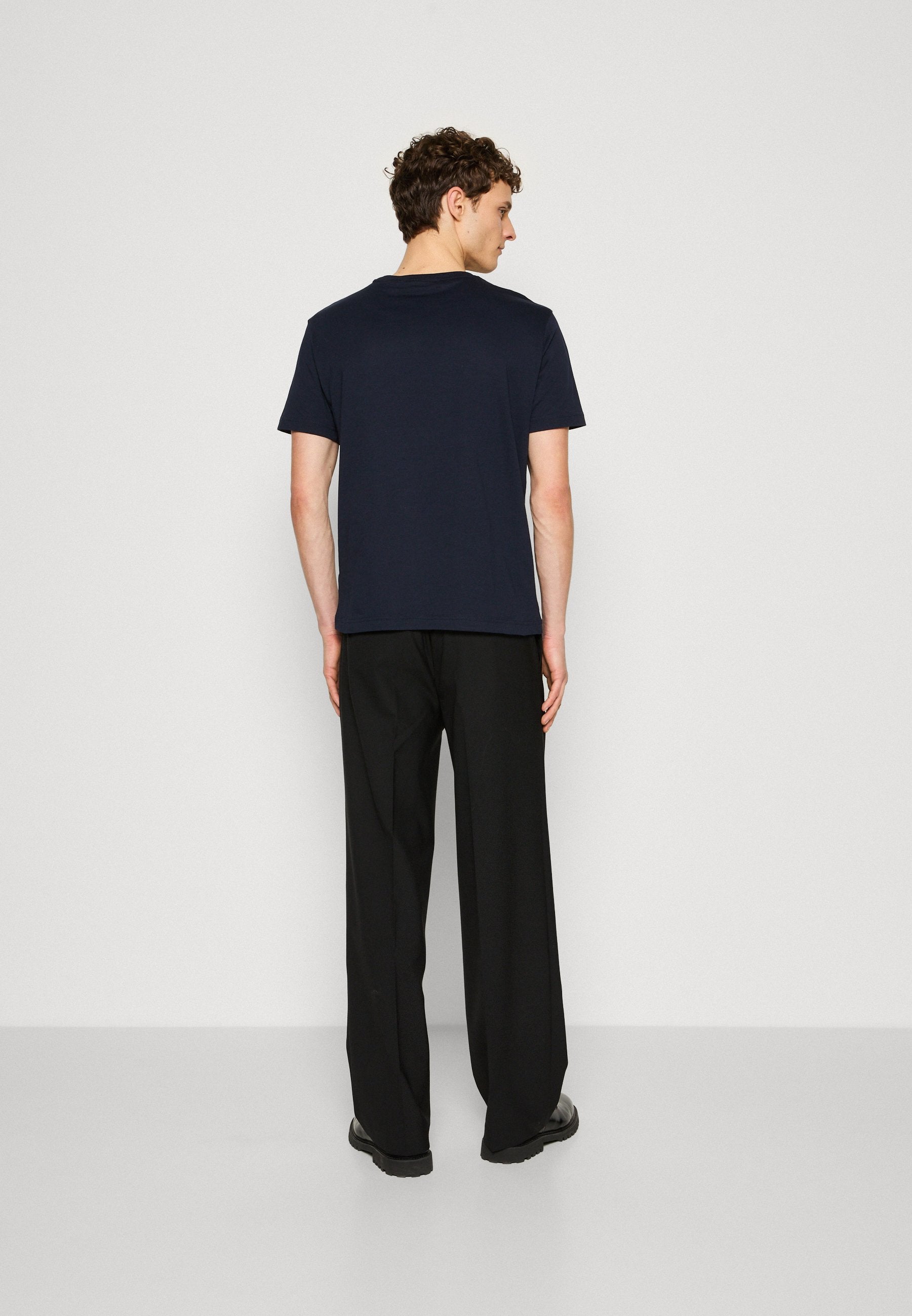 PRINTED ARCHIVE SHIELD - Basic T-shirt - evening blue